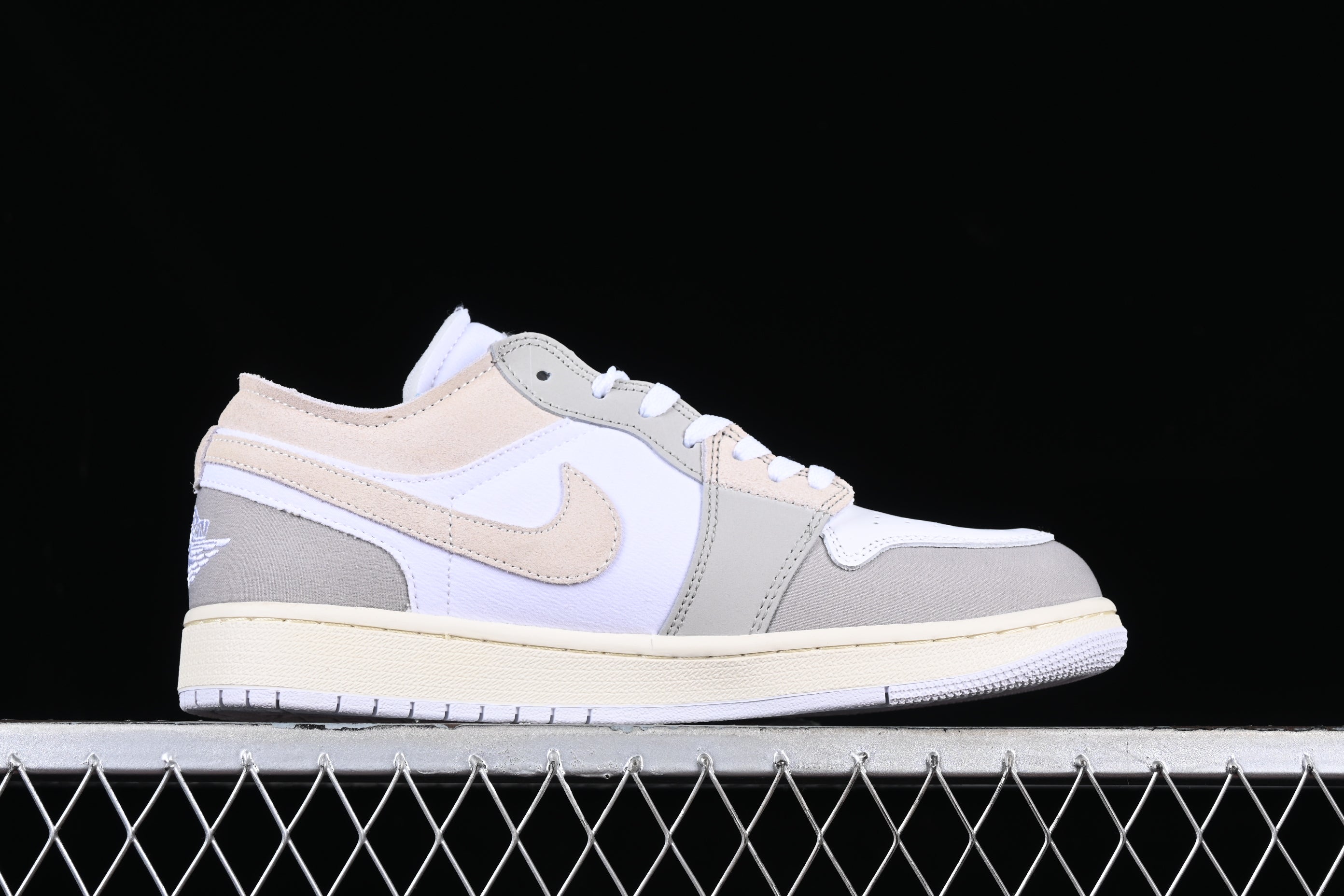 Air Jordan 1 Low Craft Inside - Out Tech Grey