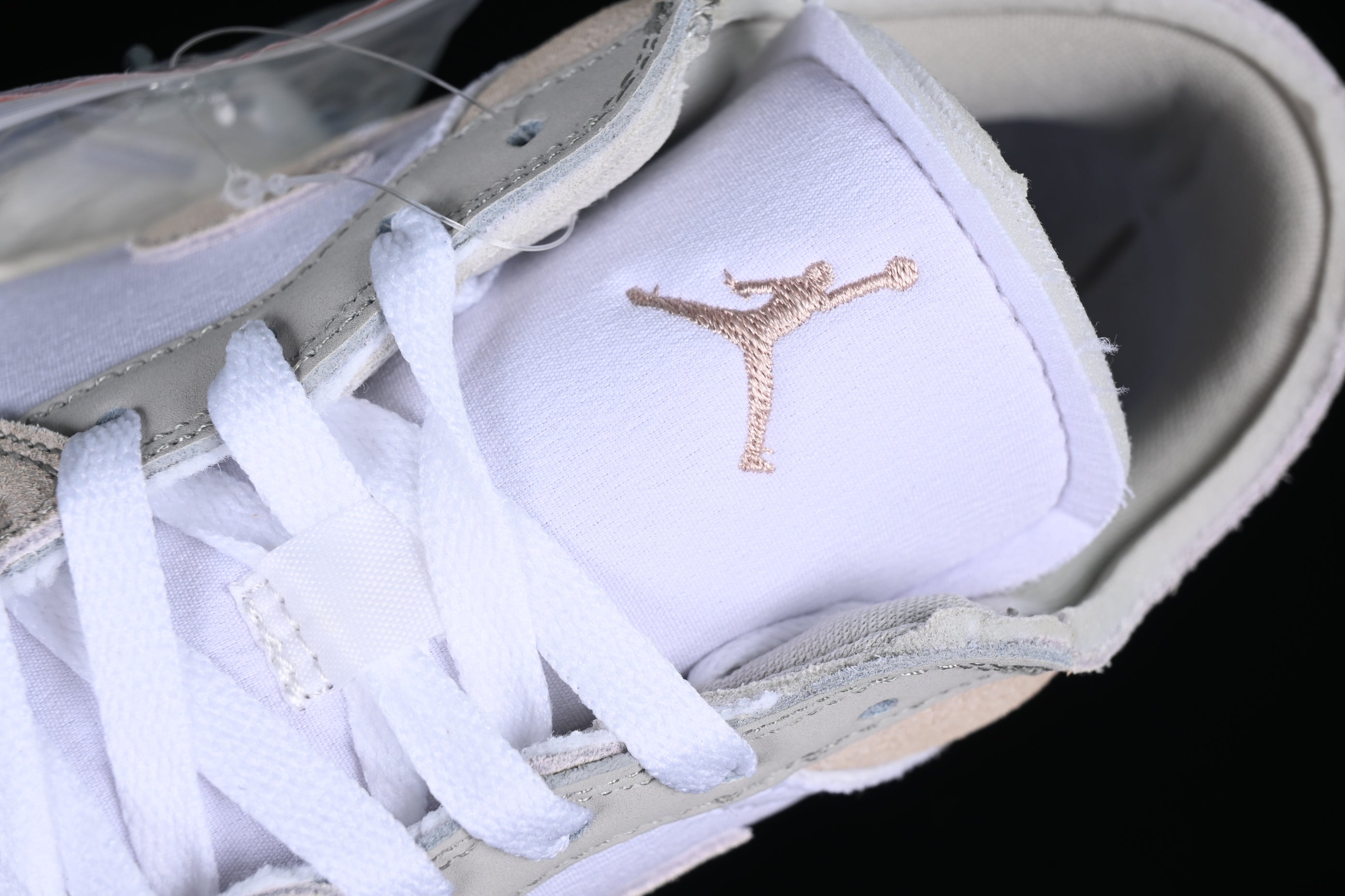 Air Jordan 1 Low Craft Inside - Out Tech Grey