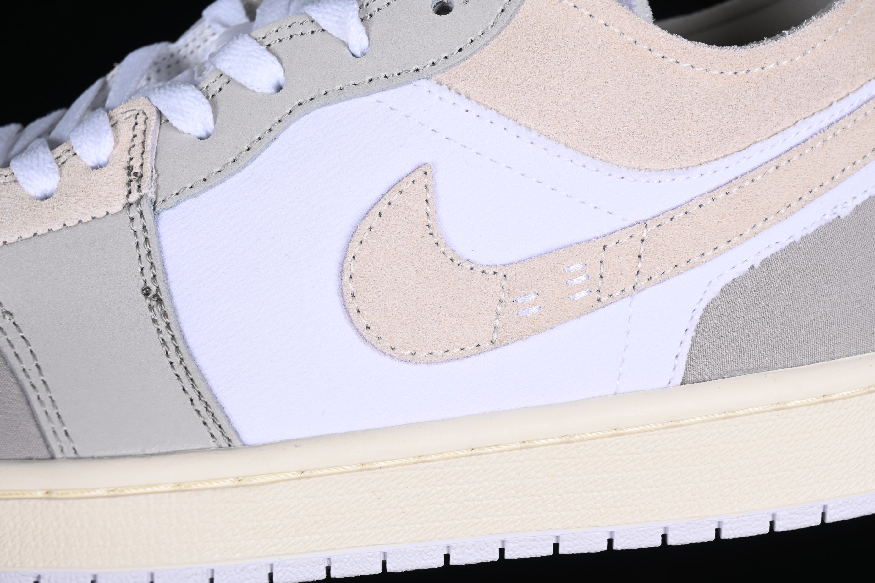 Air Jordan 1 Low Craft Inside - Out Tech Grey