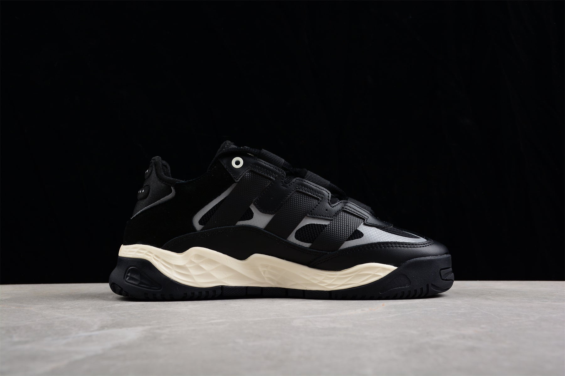 adidasMens Niteball - Black