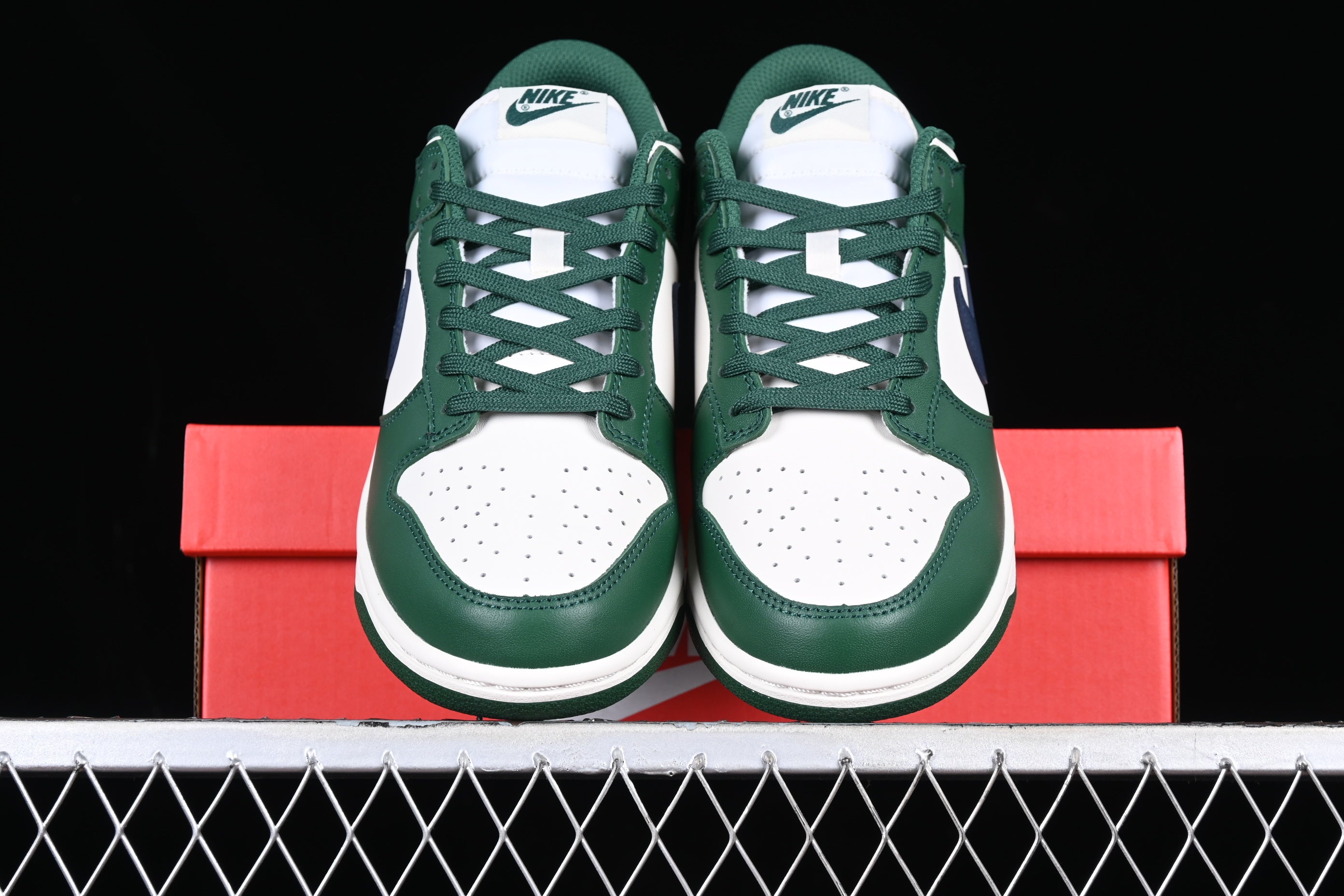NikeSB Dunk Low - Gorge Green