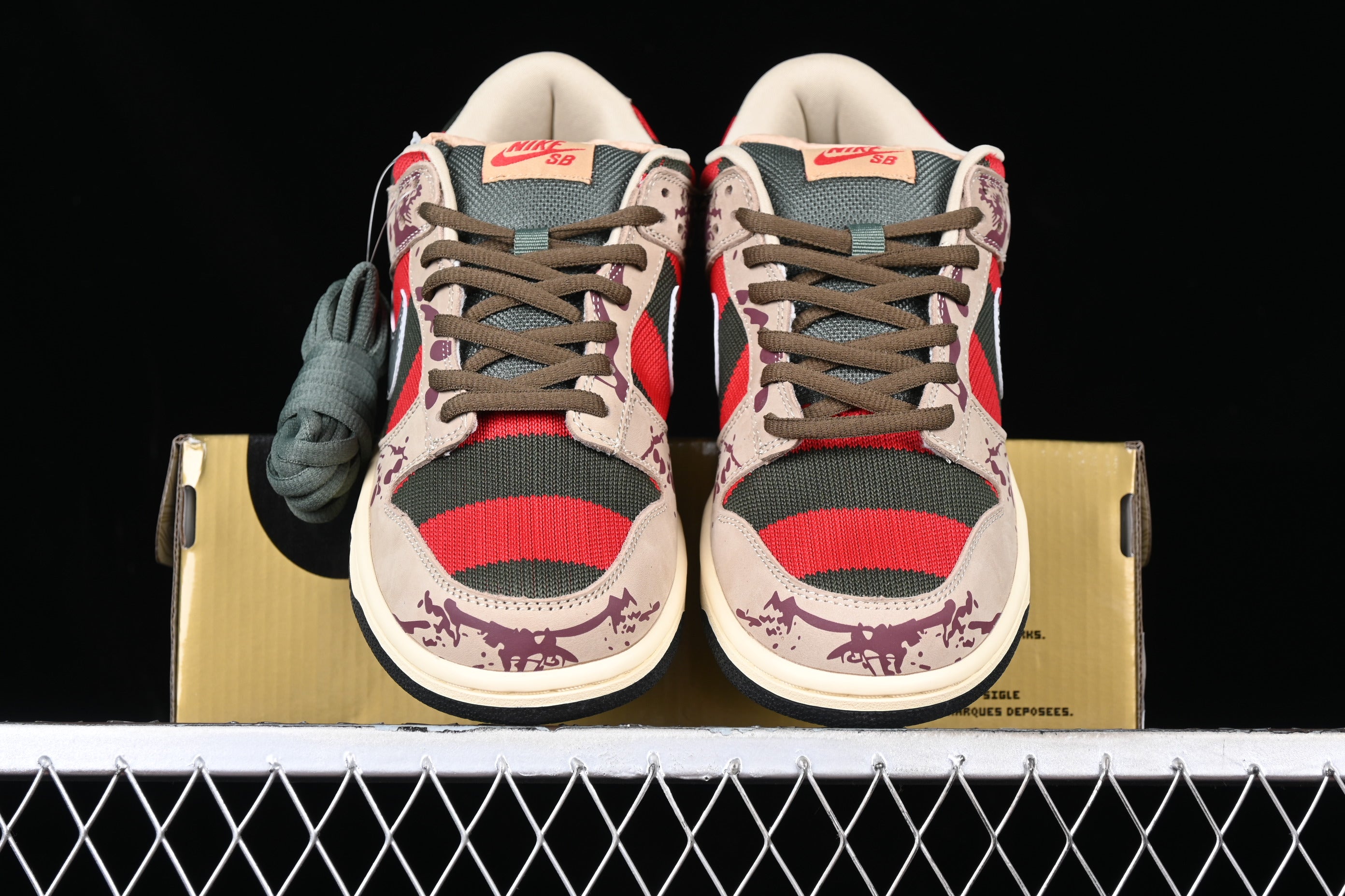 NikeMens SB Dunk Low - Freddy Krueger