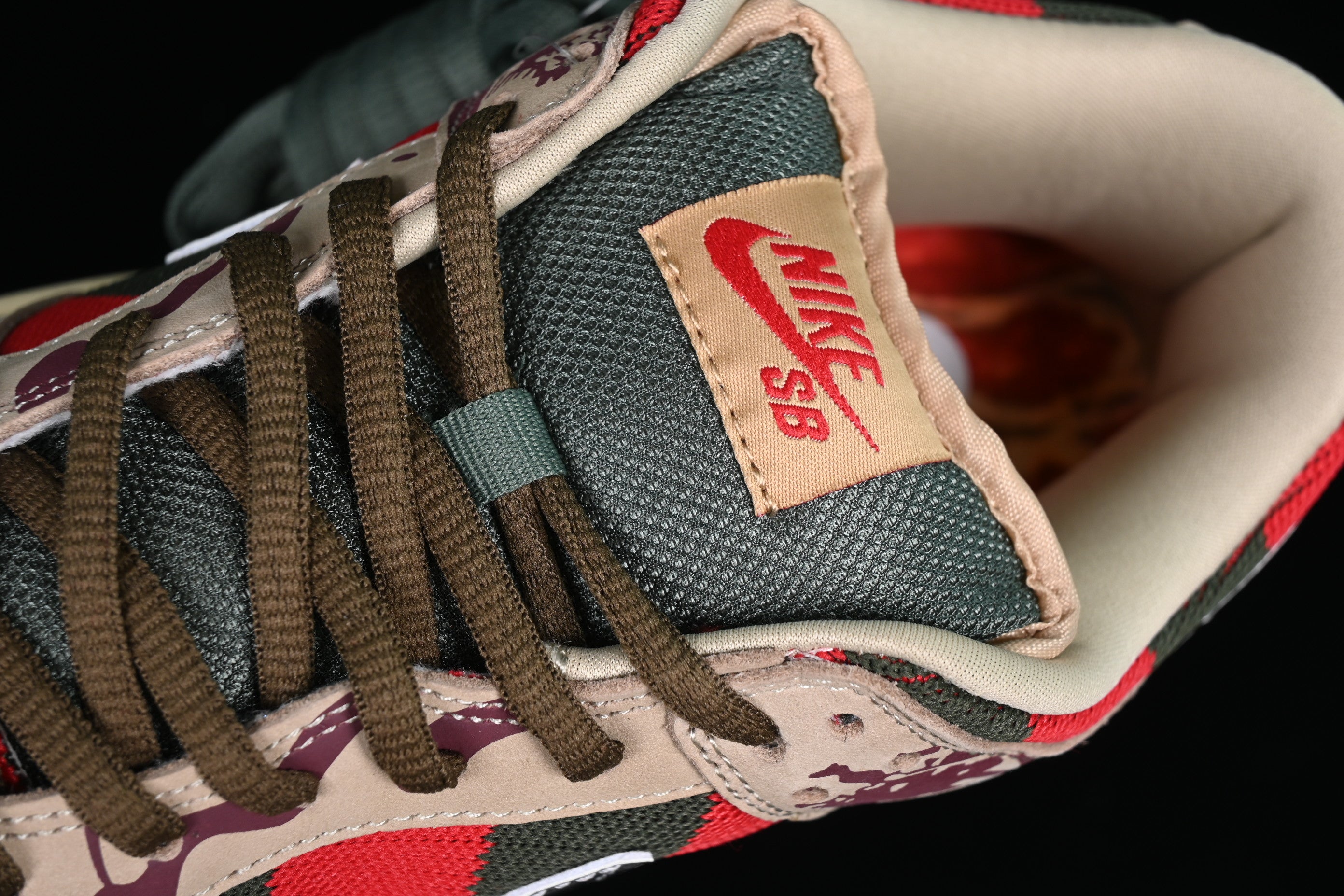 NikeMens SB Dunk Low - Freddy Krueger