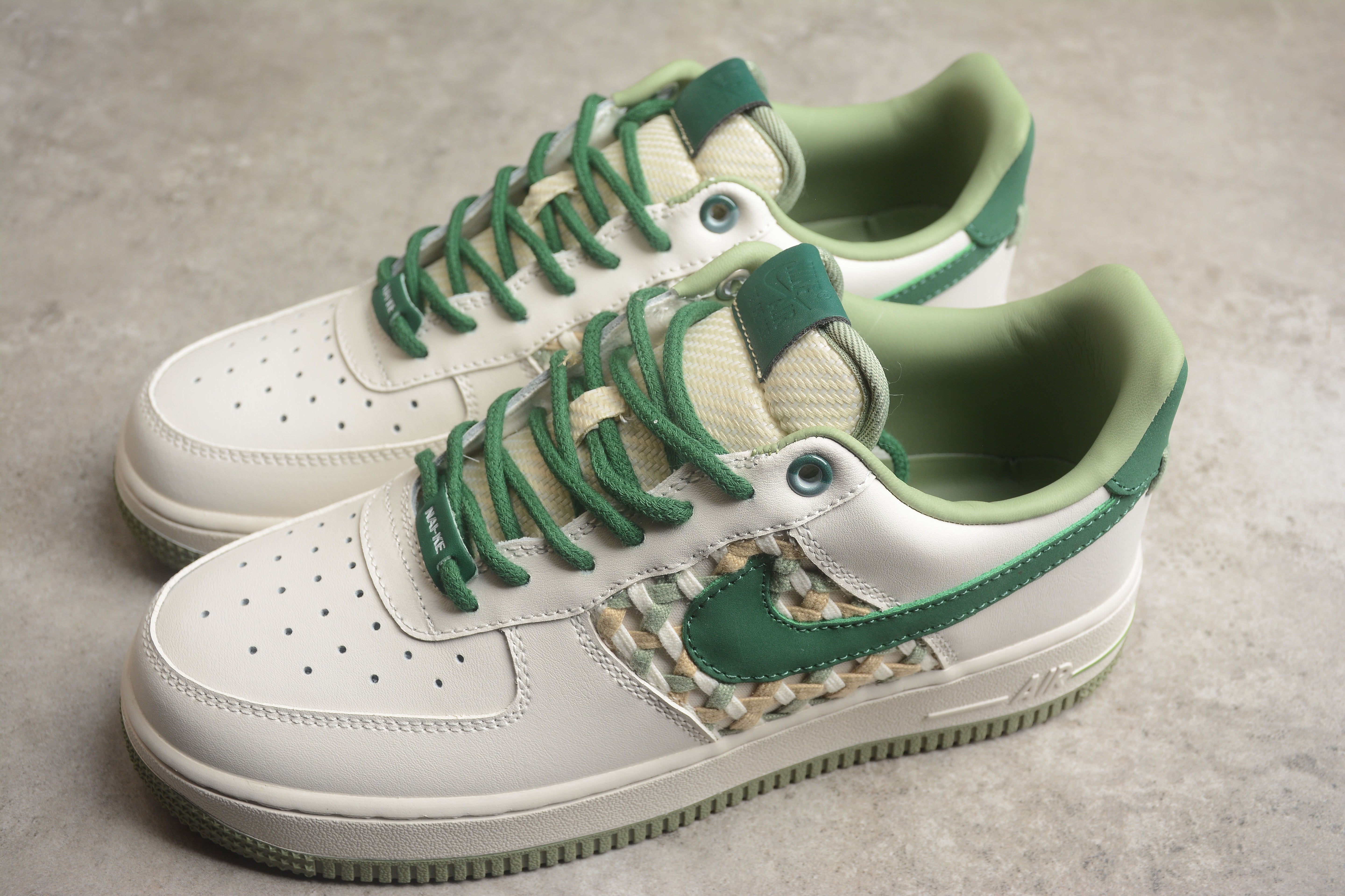 NikeMens Air Force 1 AF1 Low - NAI-KE
