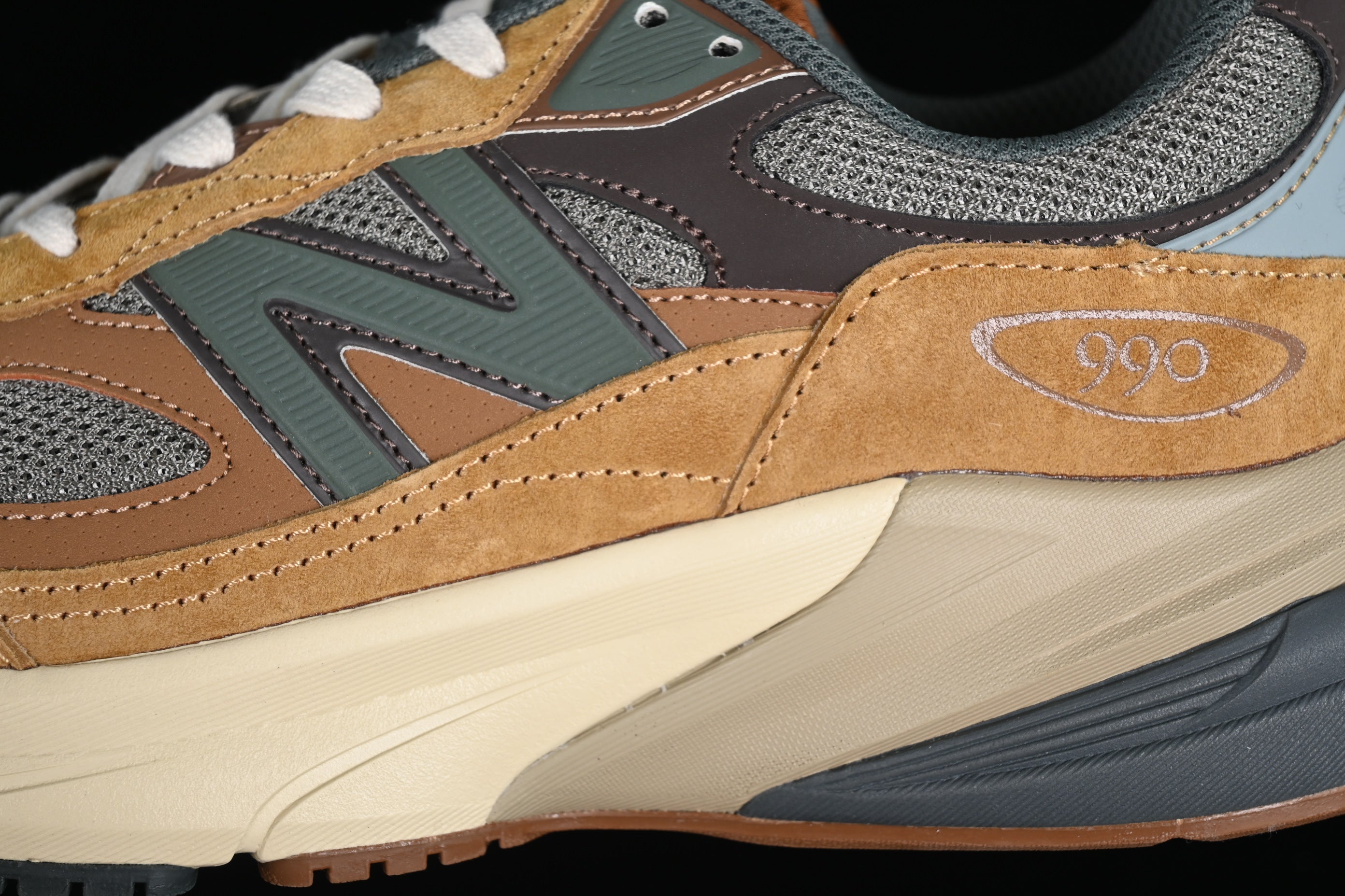 New Balance 990 - Carhartt WIP