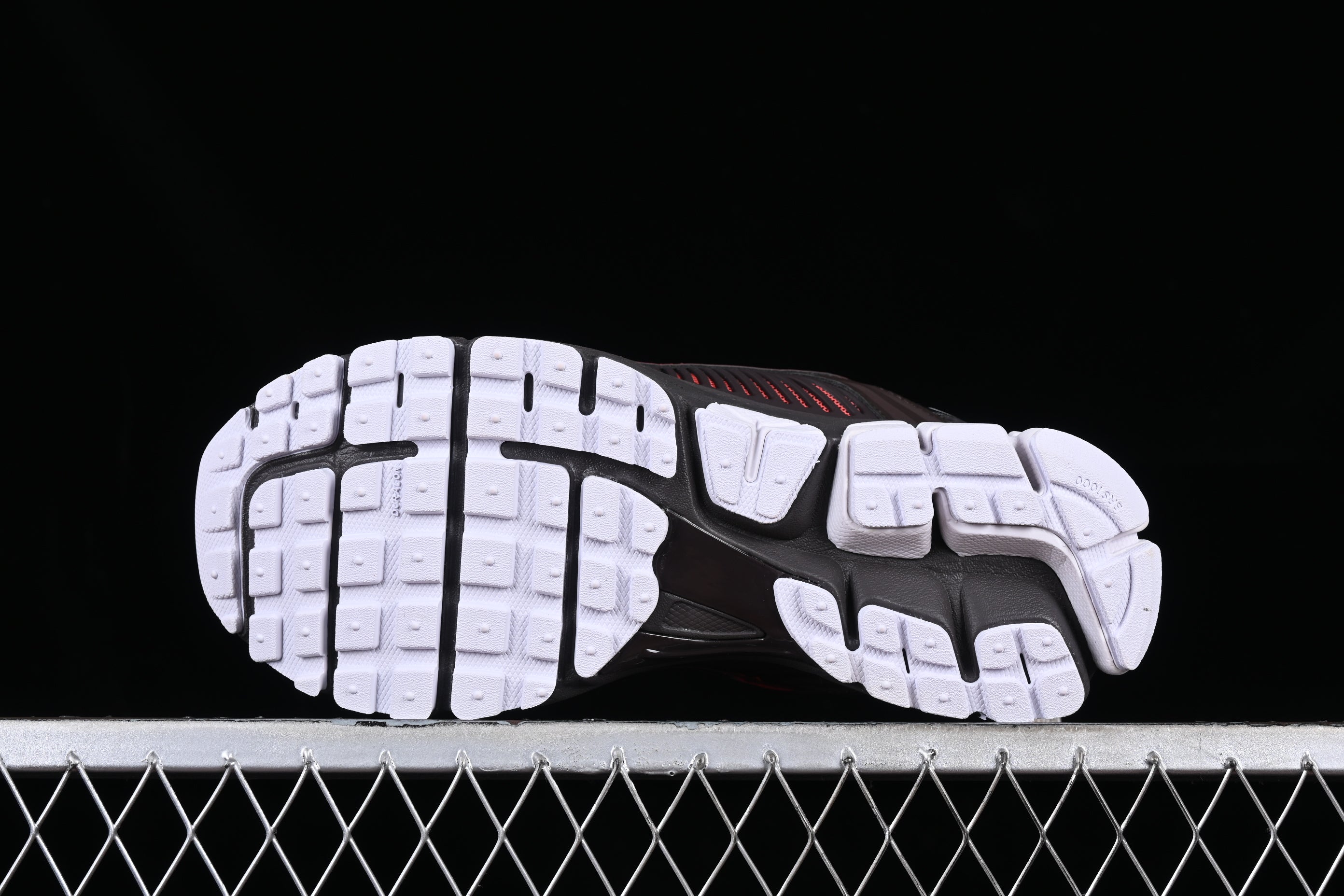 NikeUnisex Zoom Vomero 5 - Velvet Brown