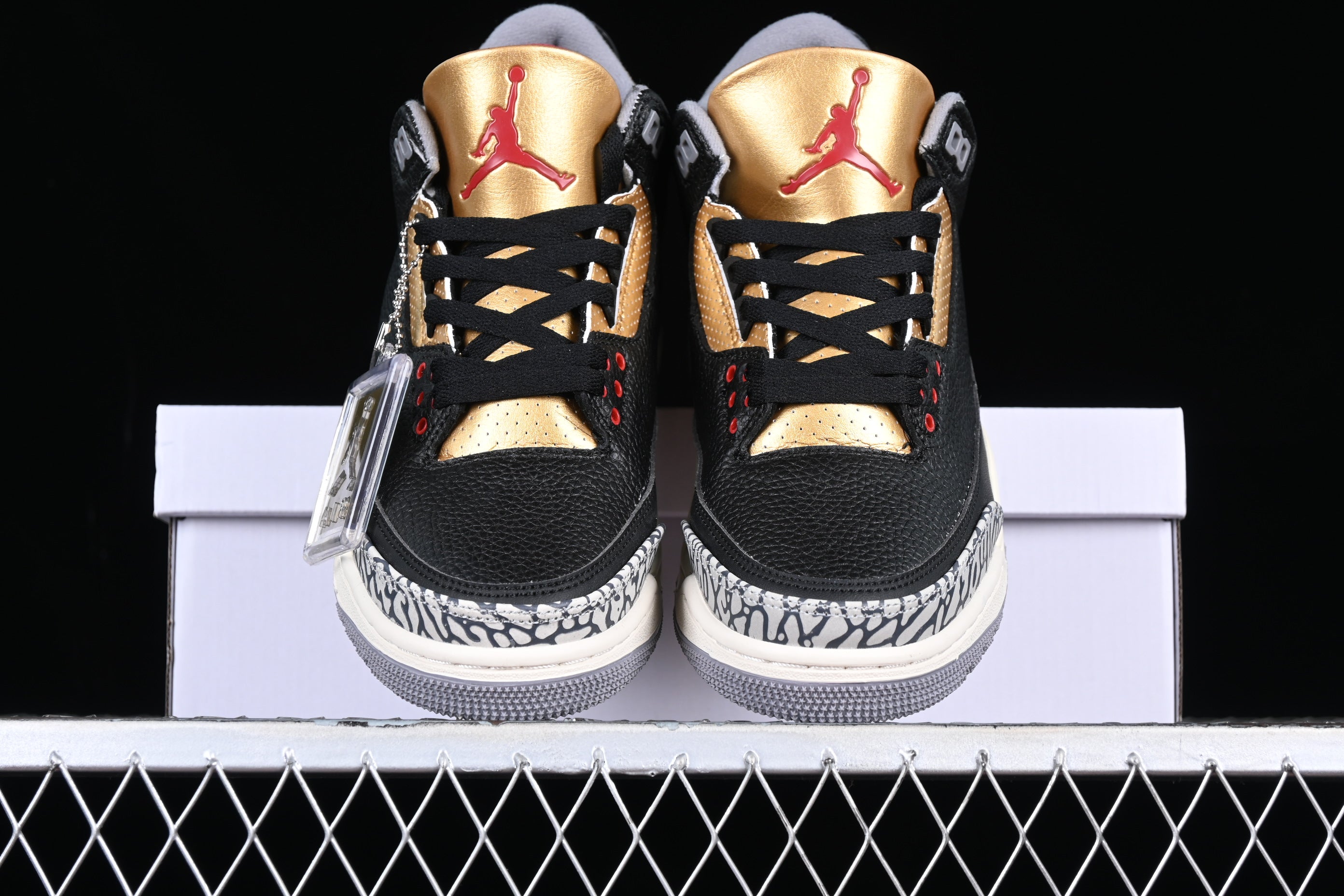 Air Jordan 3 AJ3 - Black/Gold