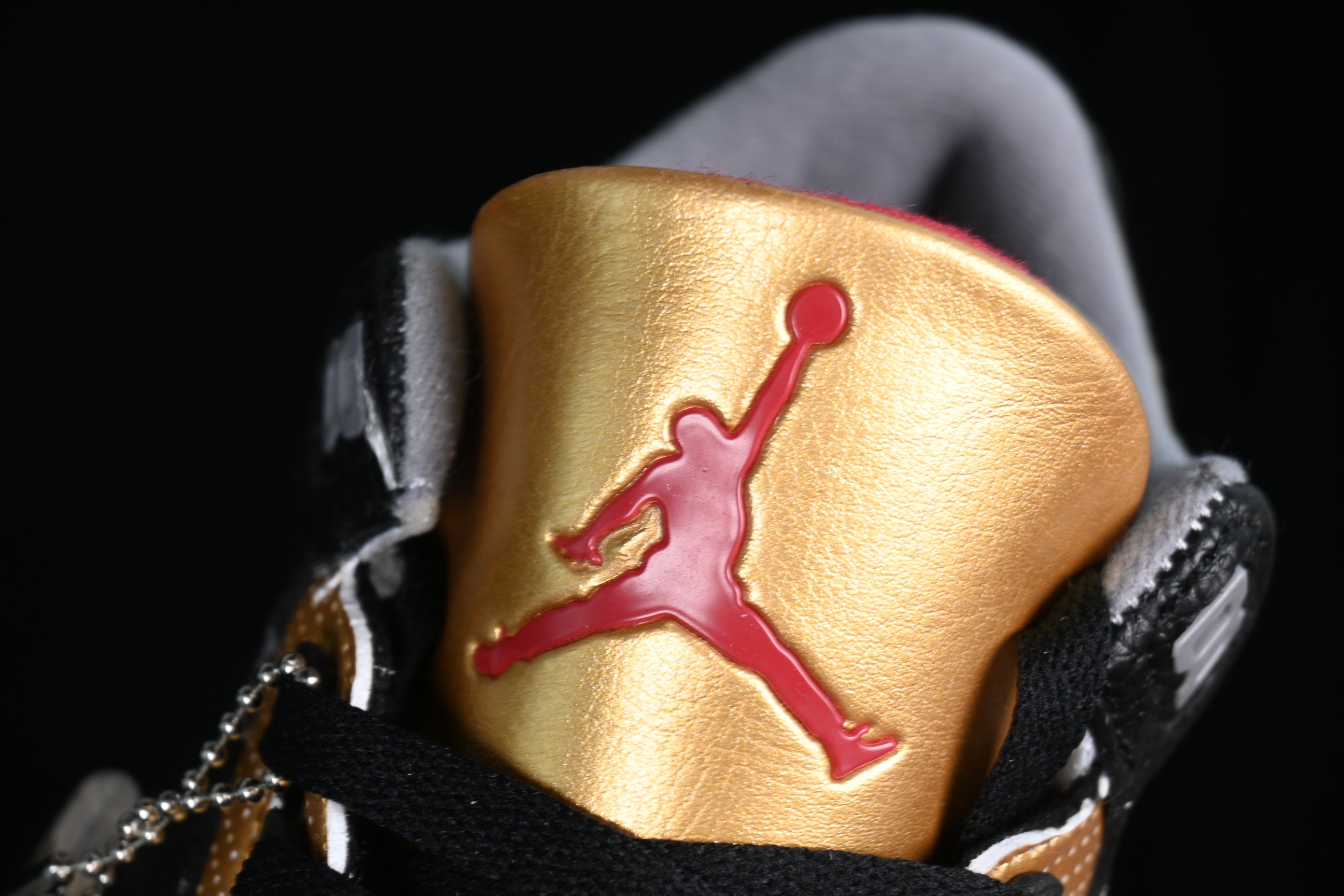 Air Jordan 3 AJ3 - Black/Gold