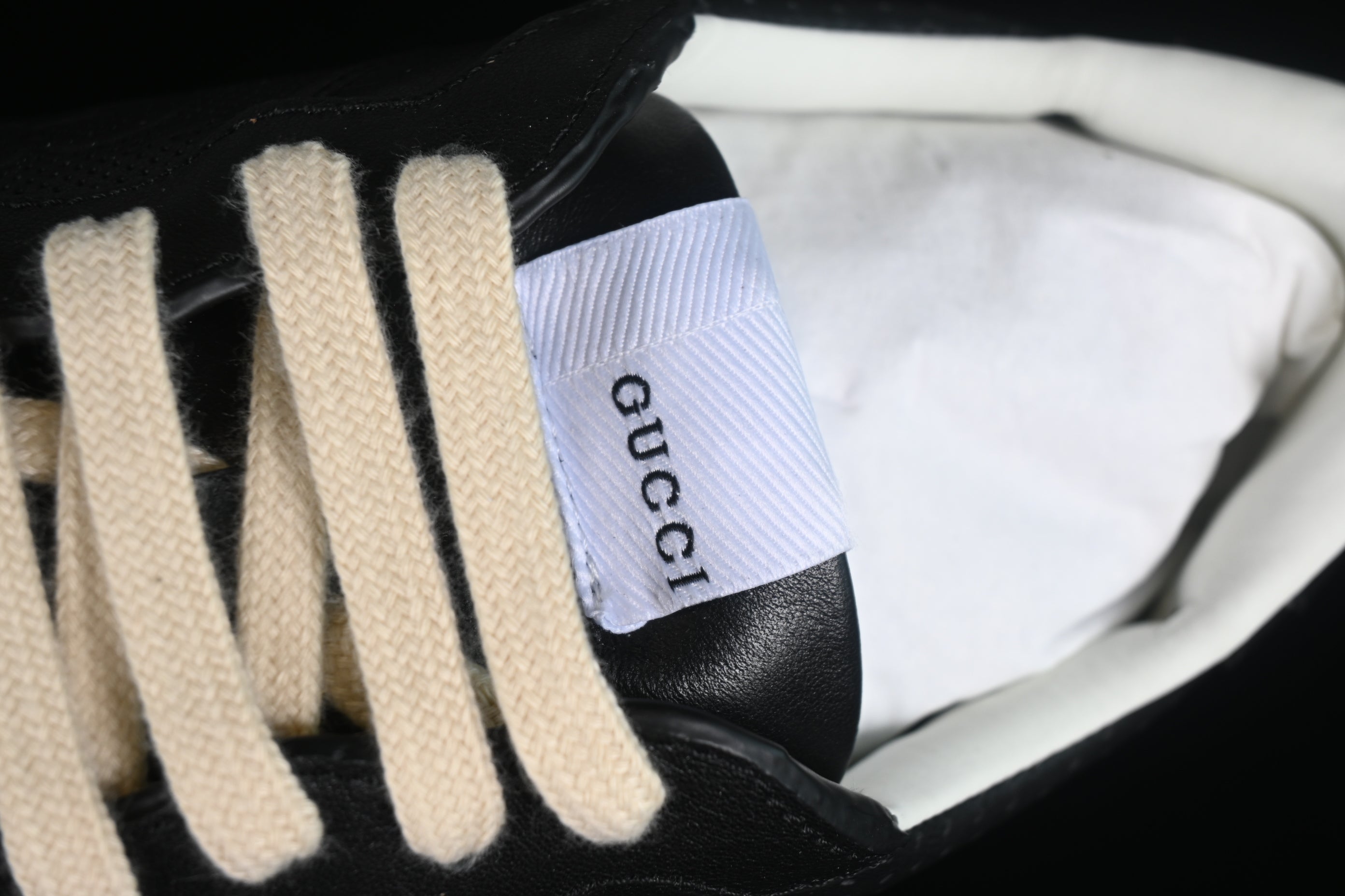 GucciUnisex GG Embossed - Black