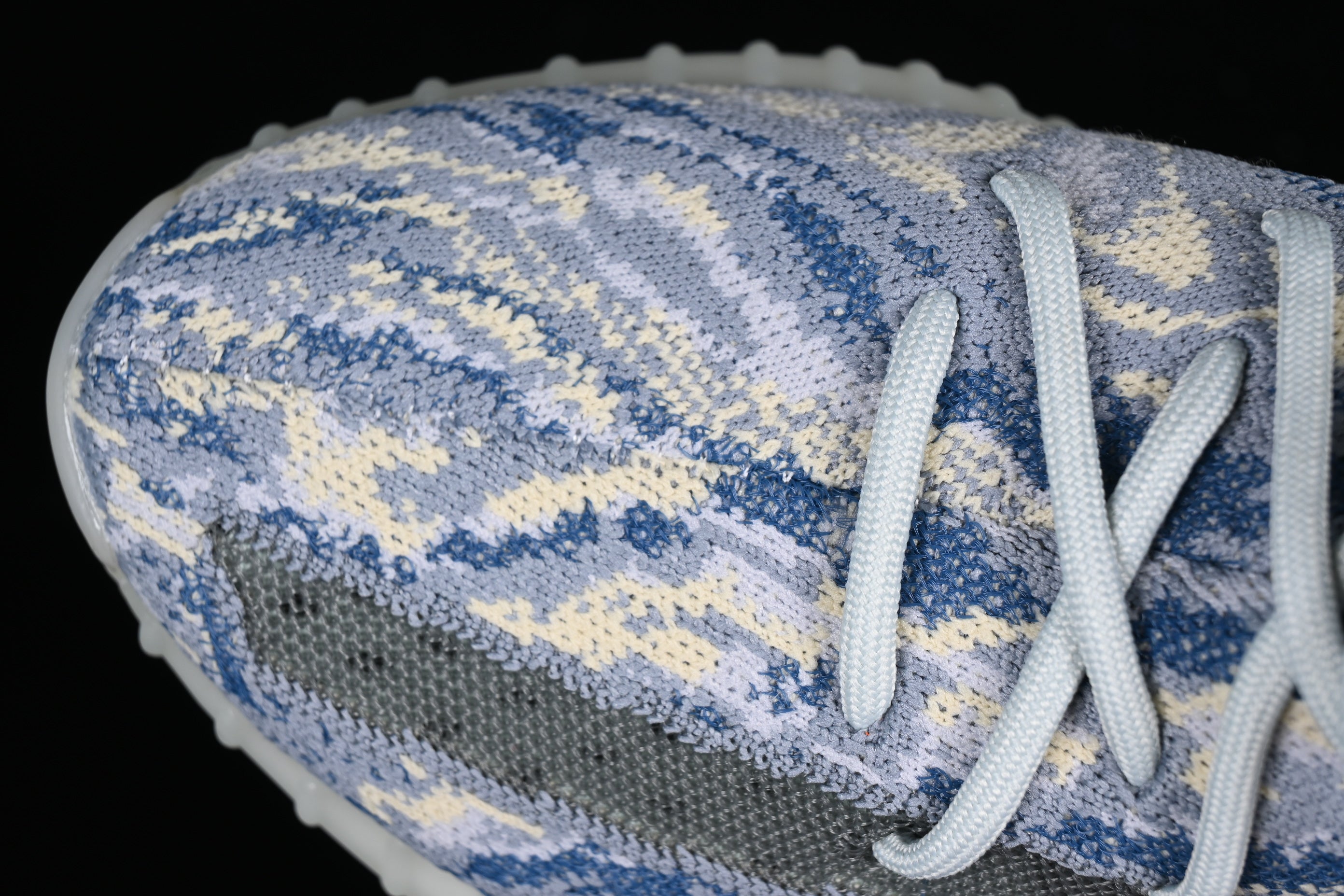 adidasUnisex Yeezy Boost 350 V2 - MX Frost Blue