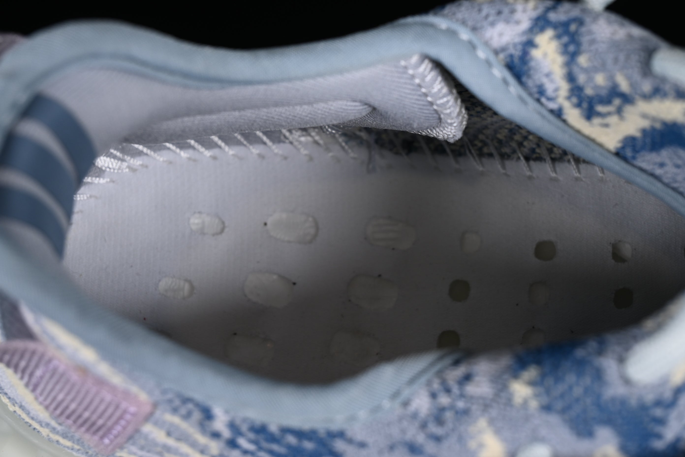 adidasUnisex Yeezy Boost 350 V2 - MX Frost Blue