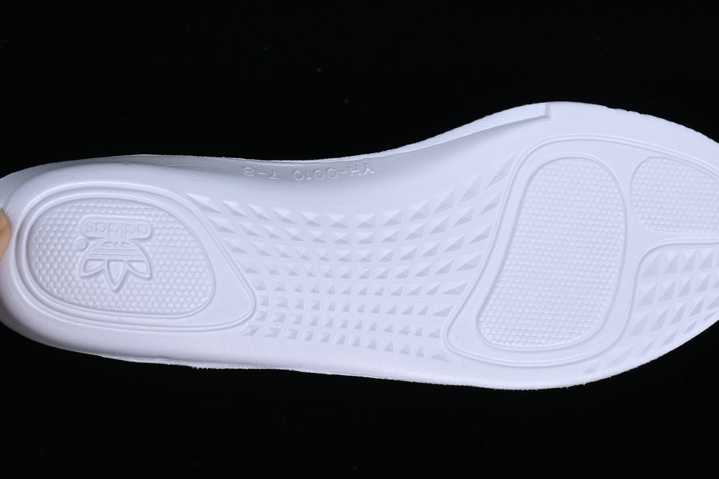 adidasUnisex Yeezy Boost 350 V2 - MX Frost Blue