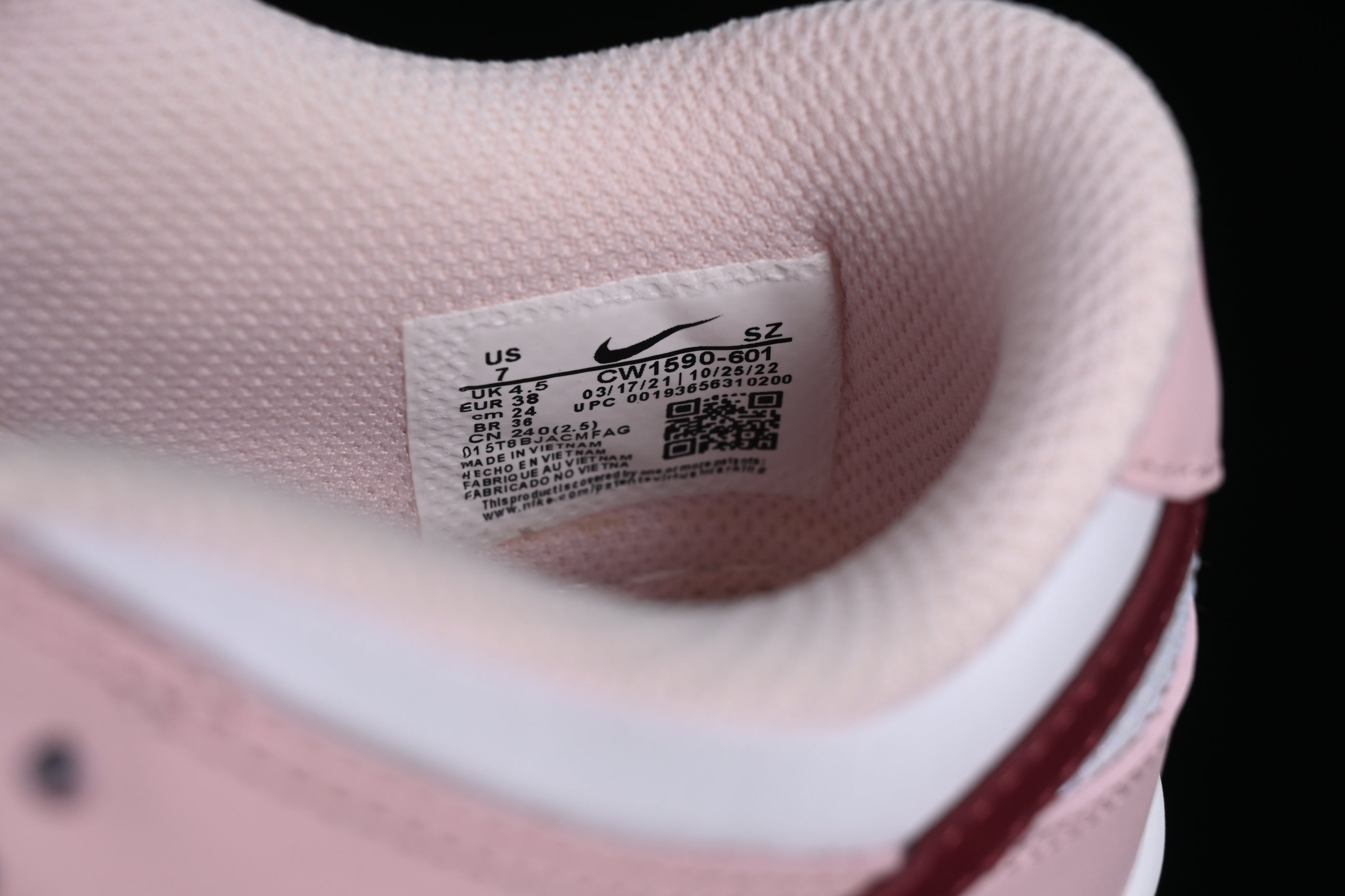 NikeUnisex SB Dunk Low - Pink Foam