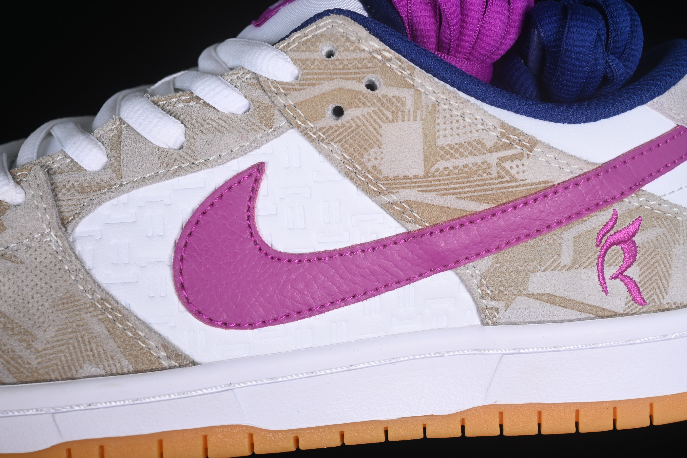 Rayssa Leal x NikeSB Dunk Low - White