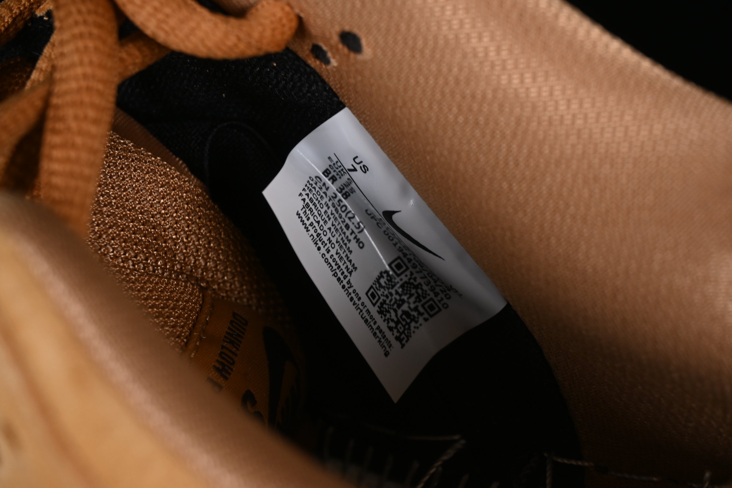 NikeUnisex SB Dunk Low - Wheat