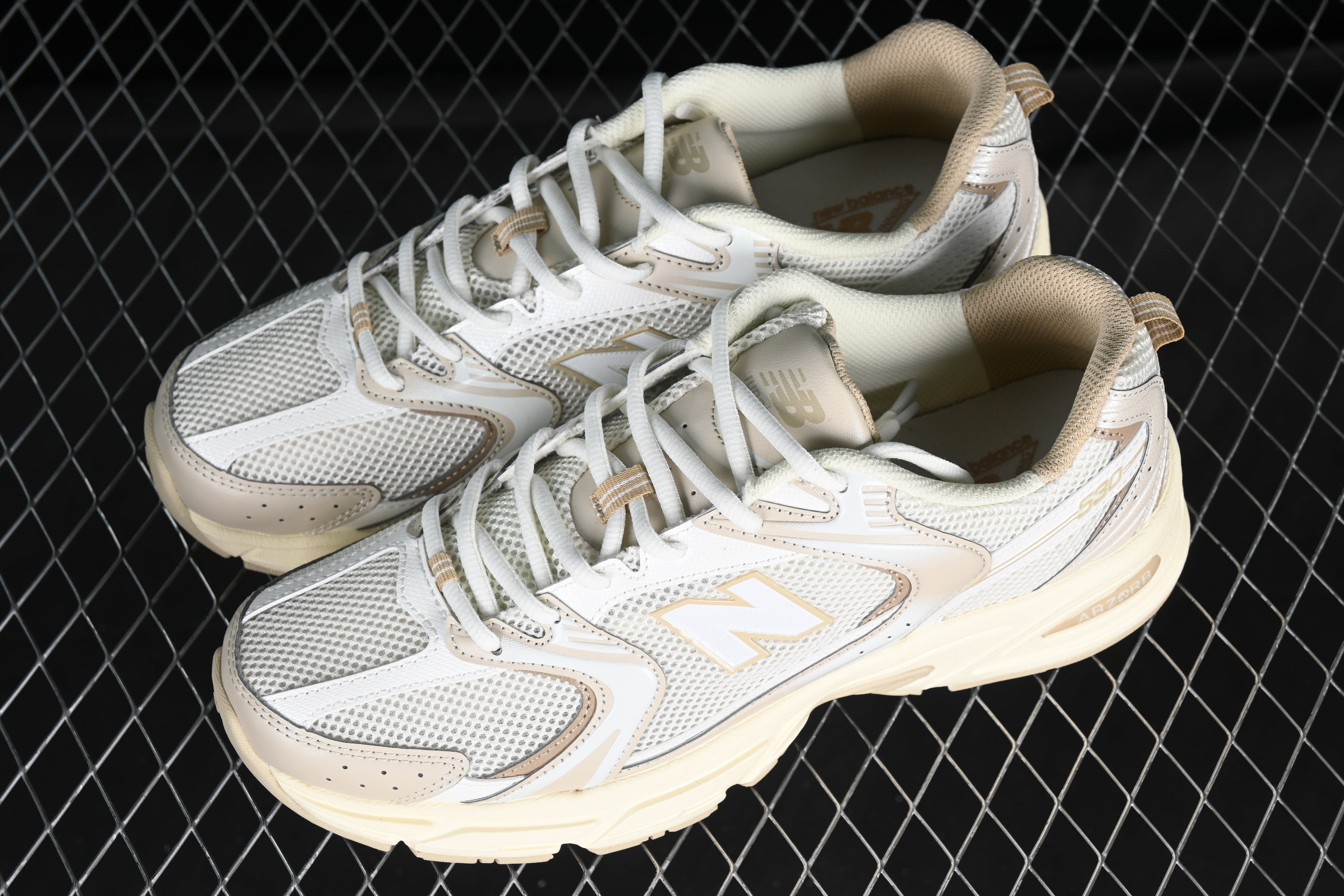 Unisex New Balance 530 - Beige Angora