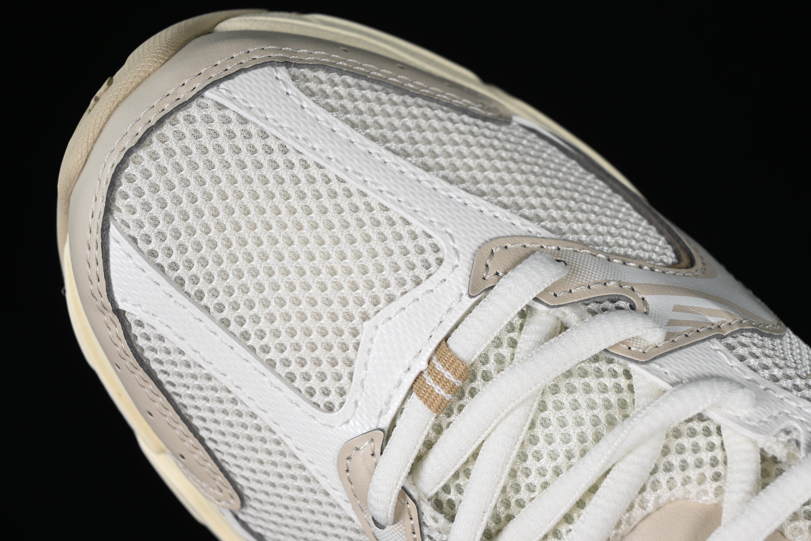 WMNS New Balance 530 - Beige Angora