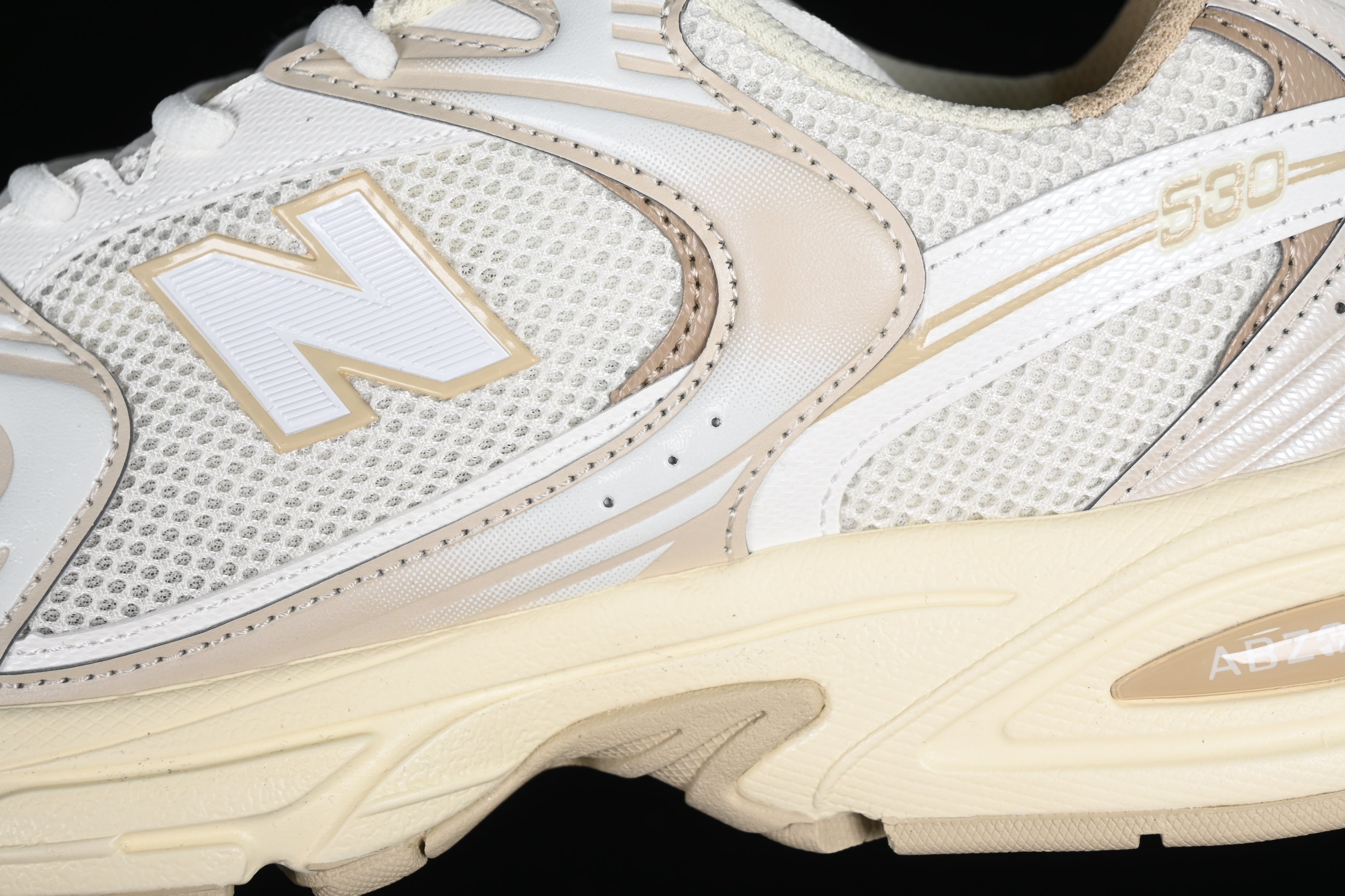 Unisex New Balance 530 - Beige Angora