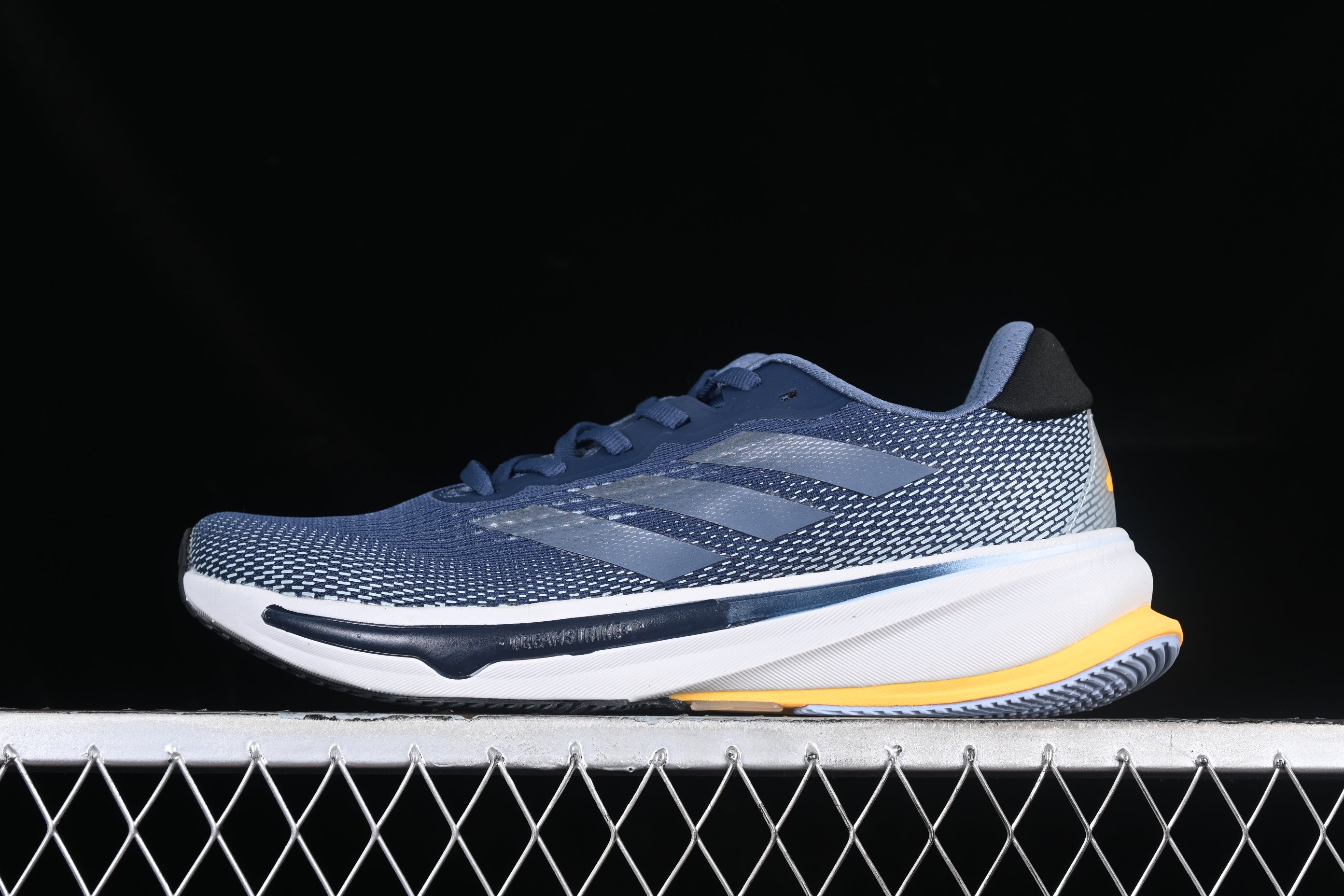 adidasUnisex Supernova Rise - Blue