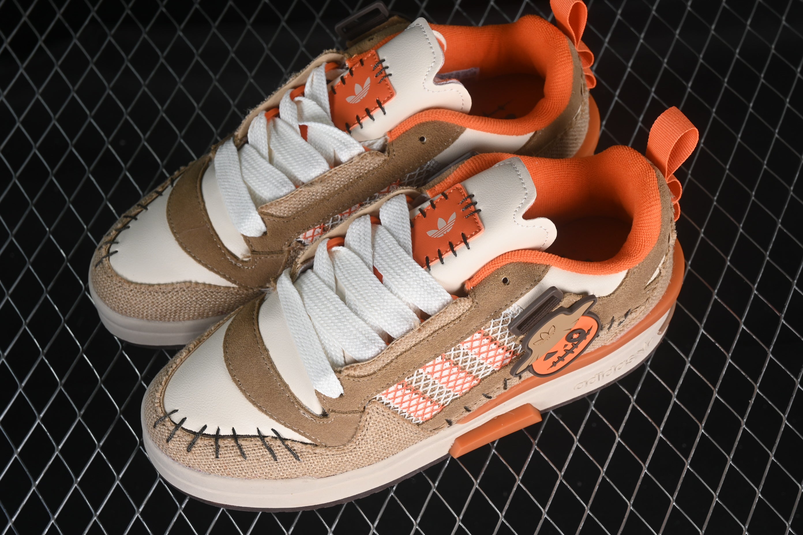 adidasMens Forum Low - Halloween