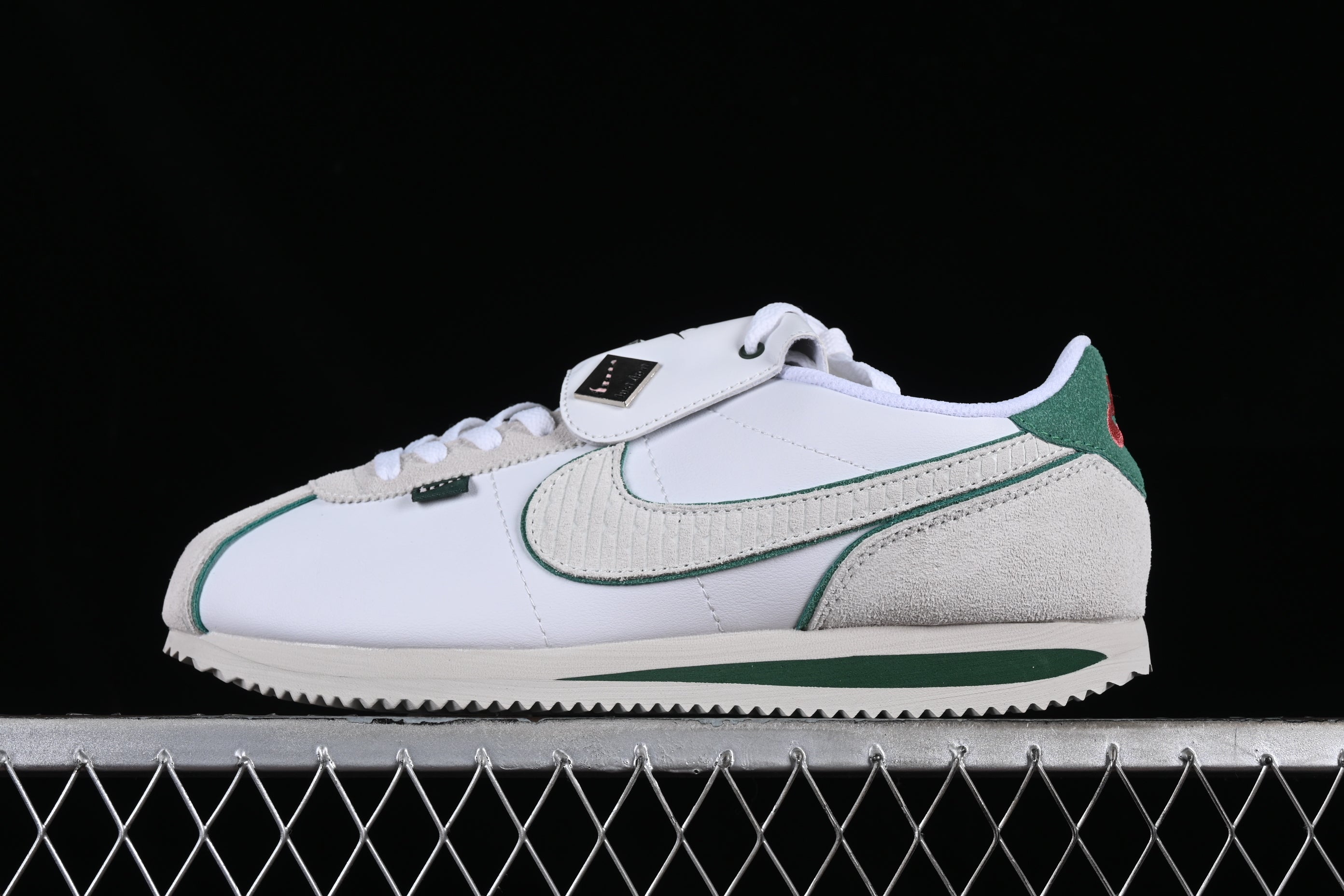 NikeUnisex Cortez - All Petals United