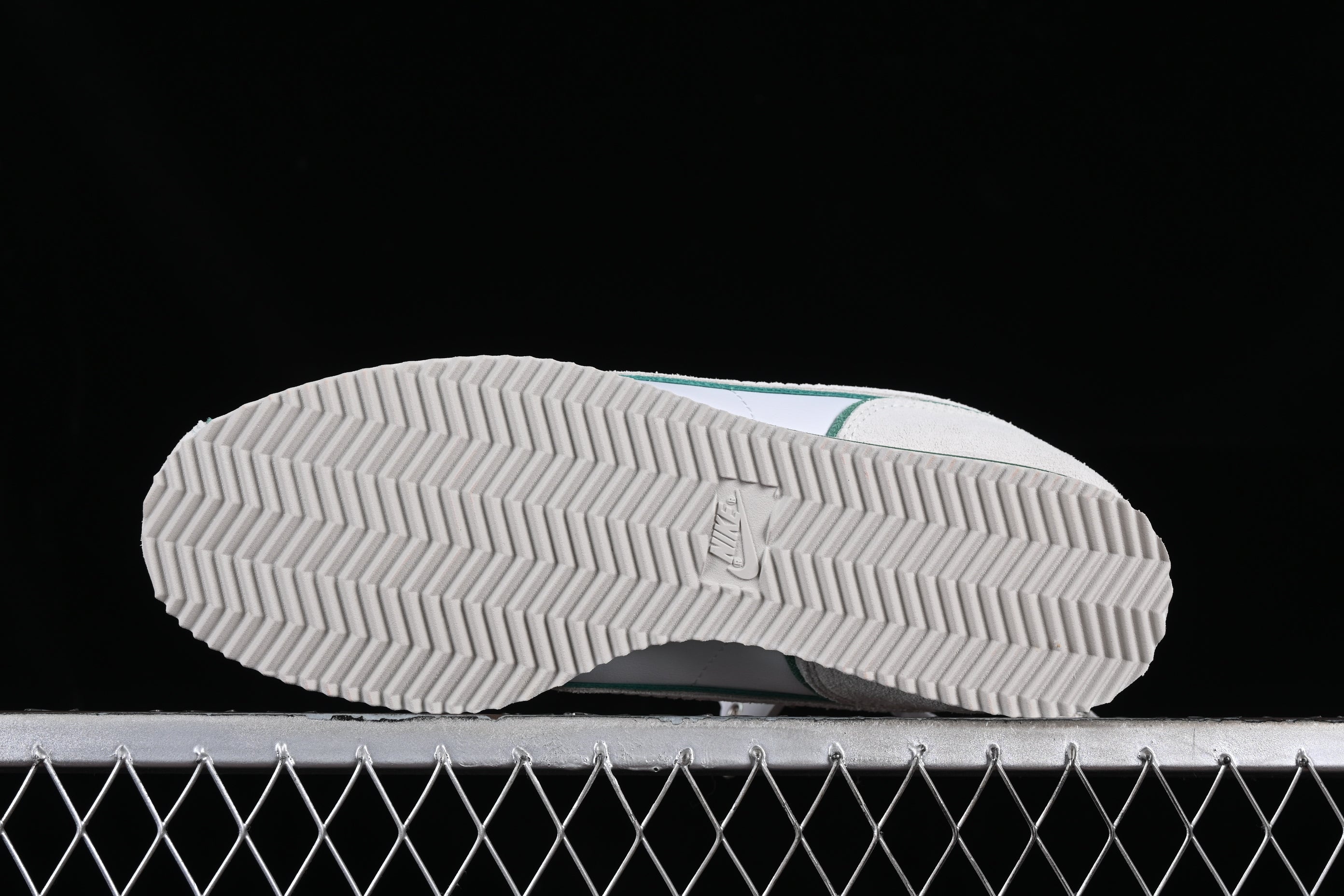 NikeUnisex Cortez - All Petals United