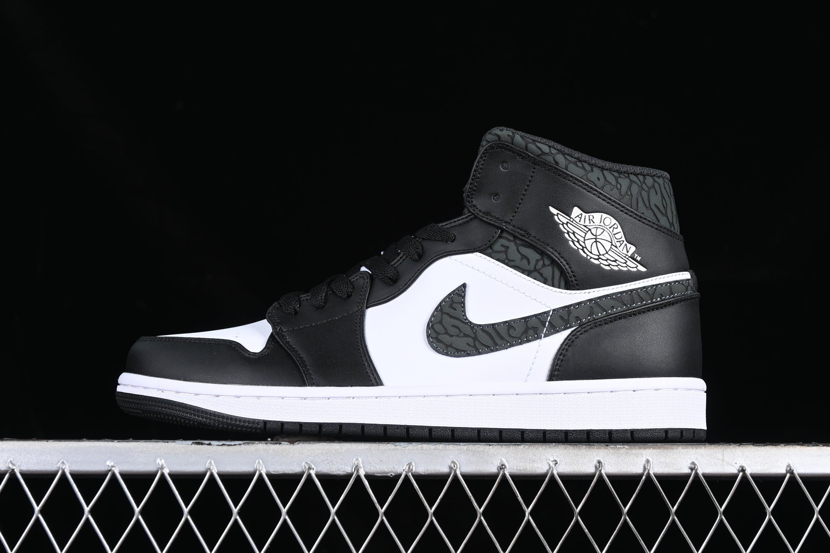 Air Jordan AJ1 Mid Panda Elephant