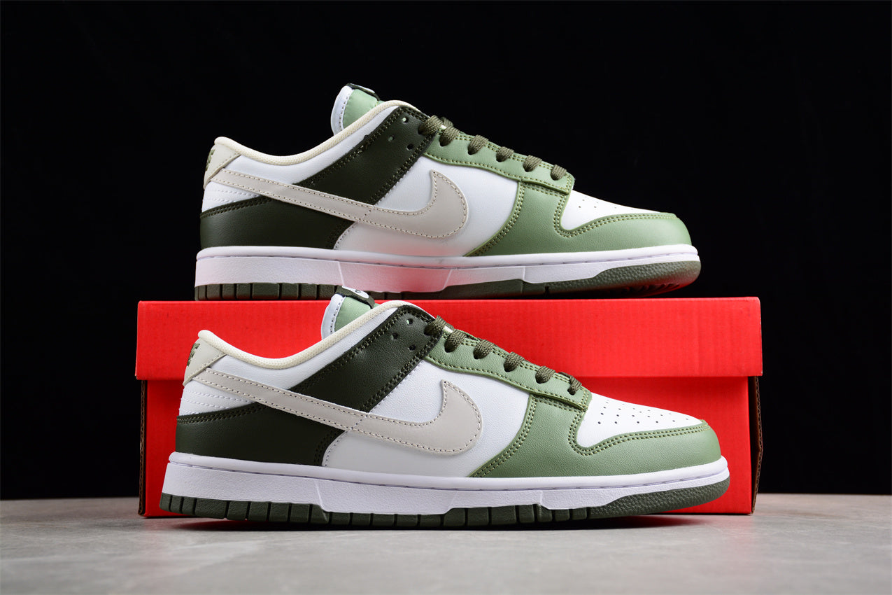 NikeUnisex Dunk Low - Oil Green