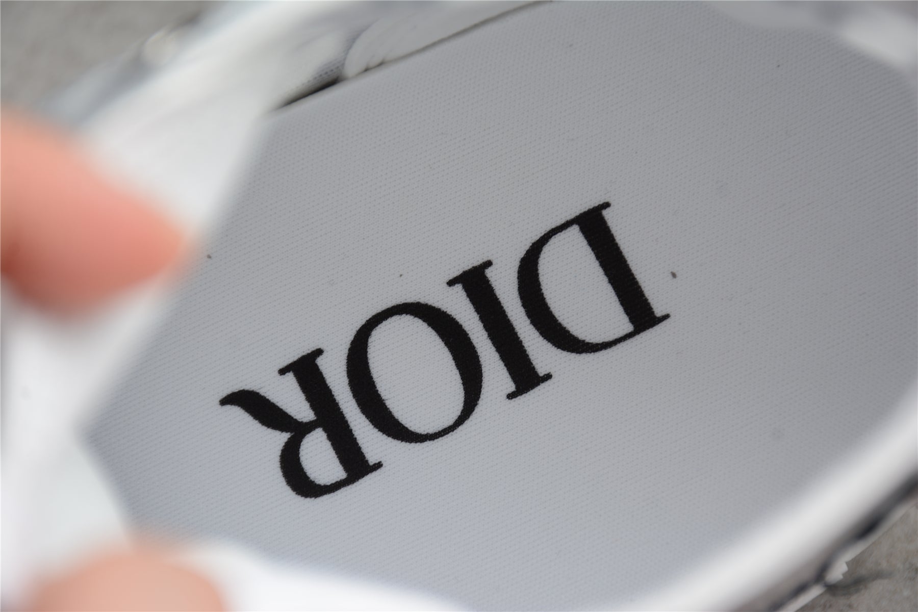 DiorUnisex B23 High Oblique Shawn Bee - White