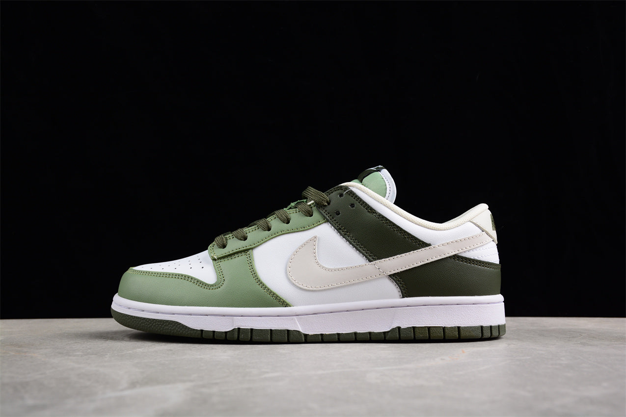 NikeUnisex Dunk Low - Oil Green