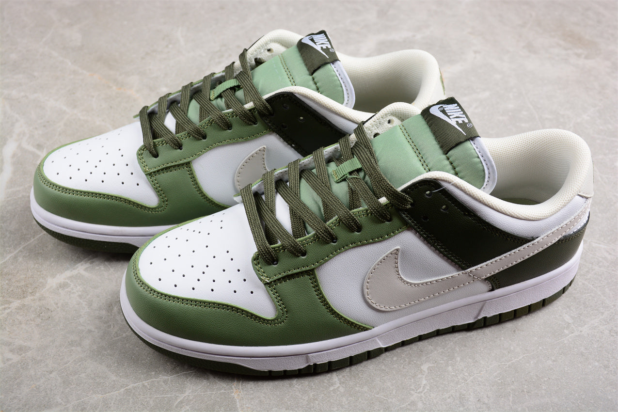 NikeUnisex Dunk Low - Oil Green