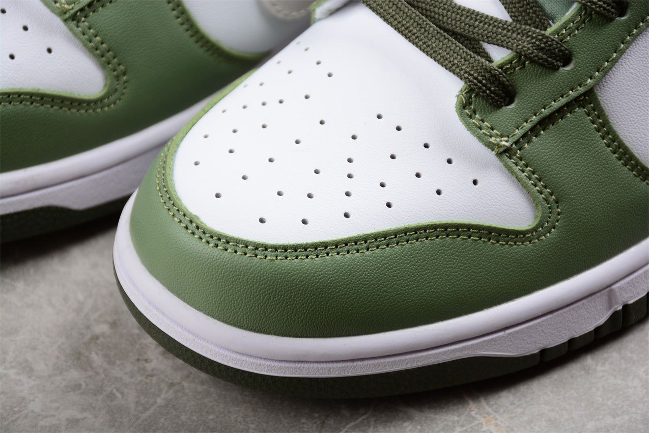 NikeUnisex Dunk Low - Oil Green