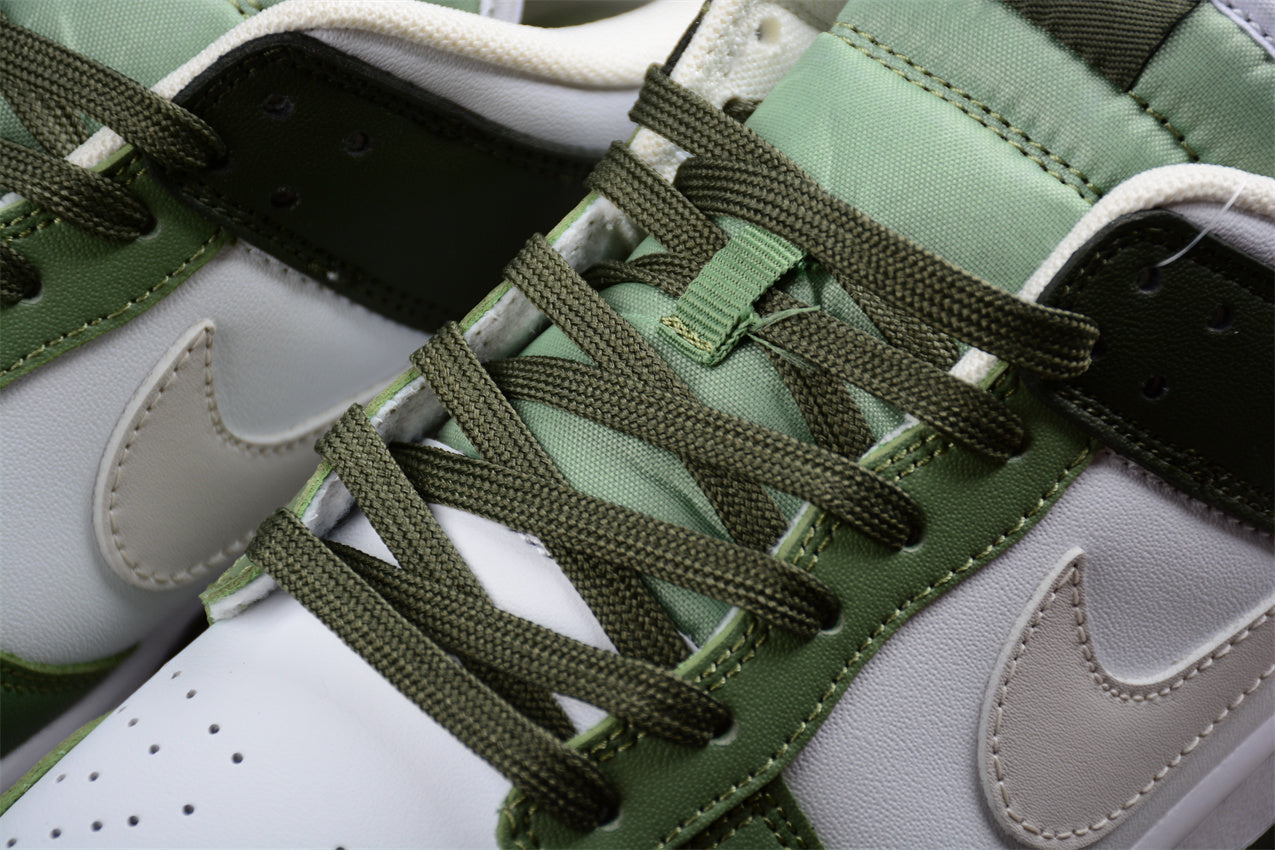 NikeUnisex Dunk Low - Oil Green