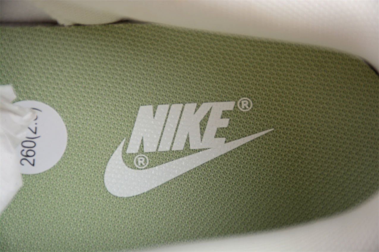 NikeUnisex Dunk Low - Oil Green