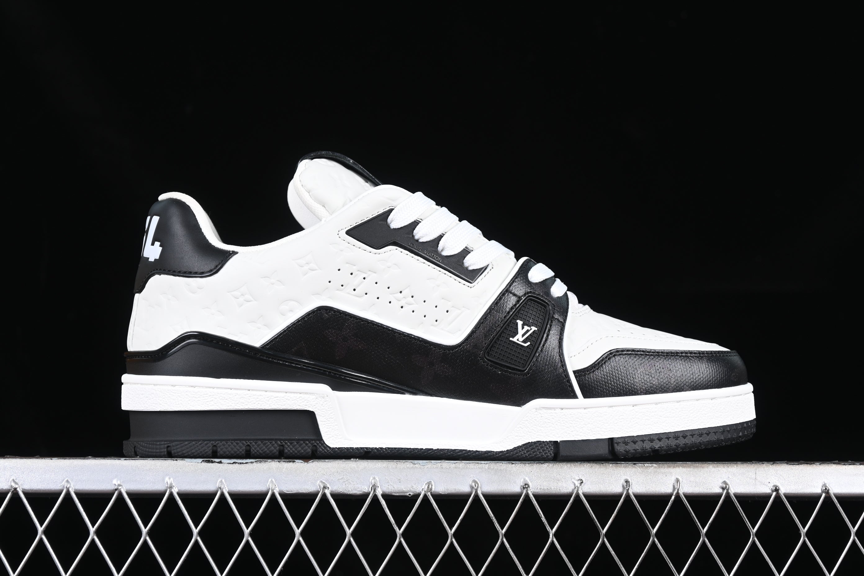 LouisVuitton Trainer 54 Signature - Black