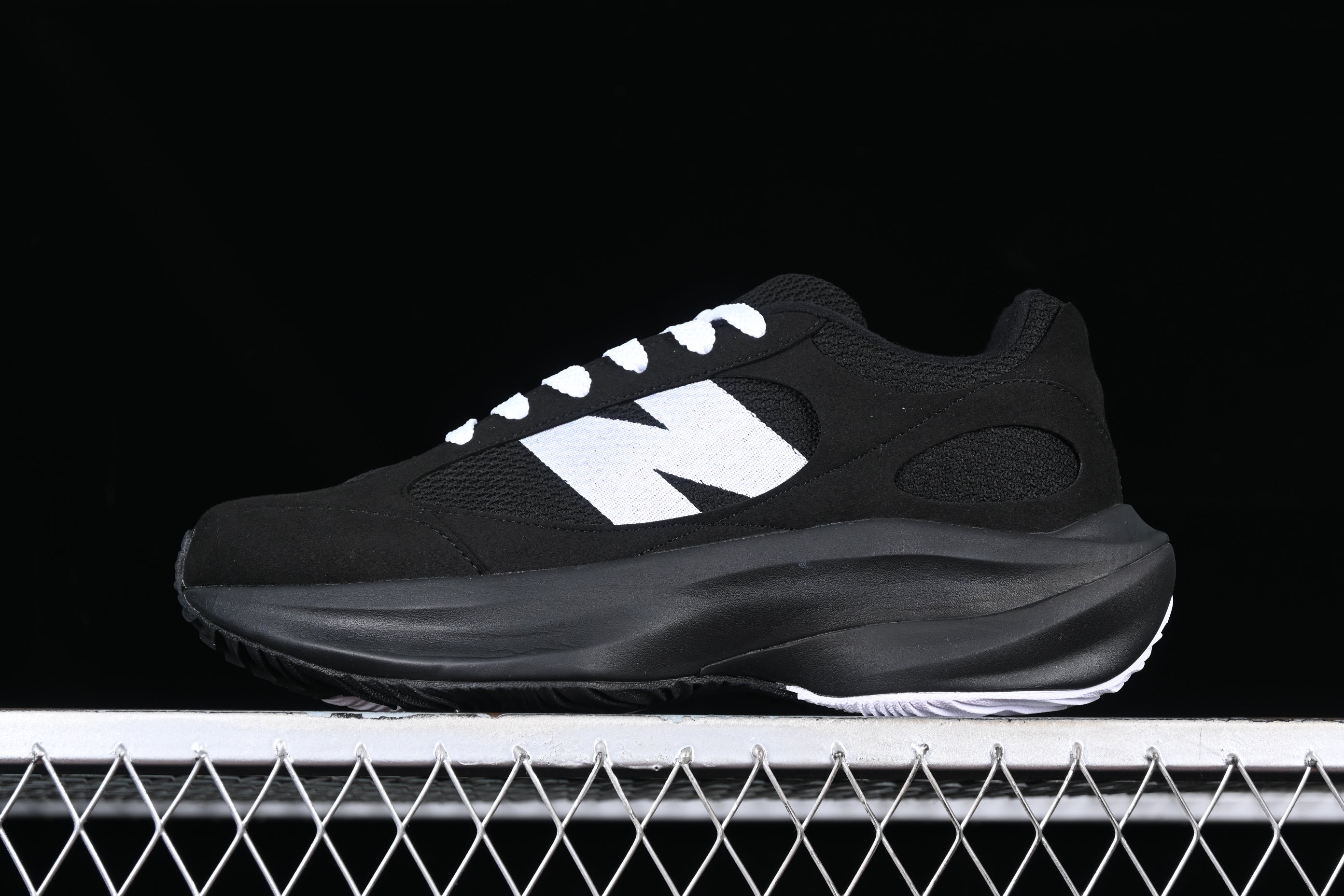 New Balance Warped - Black