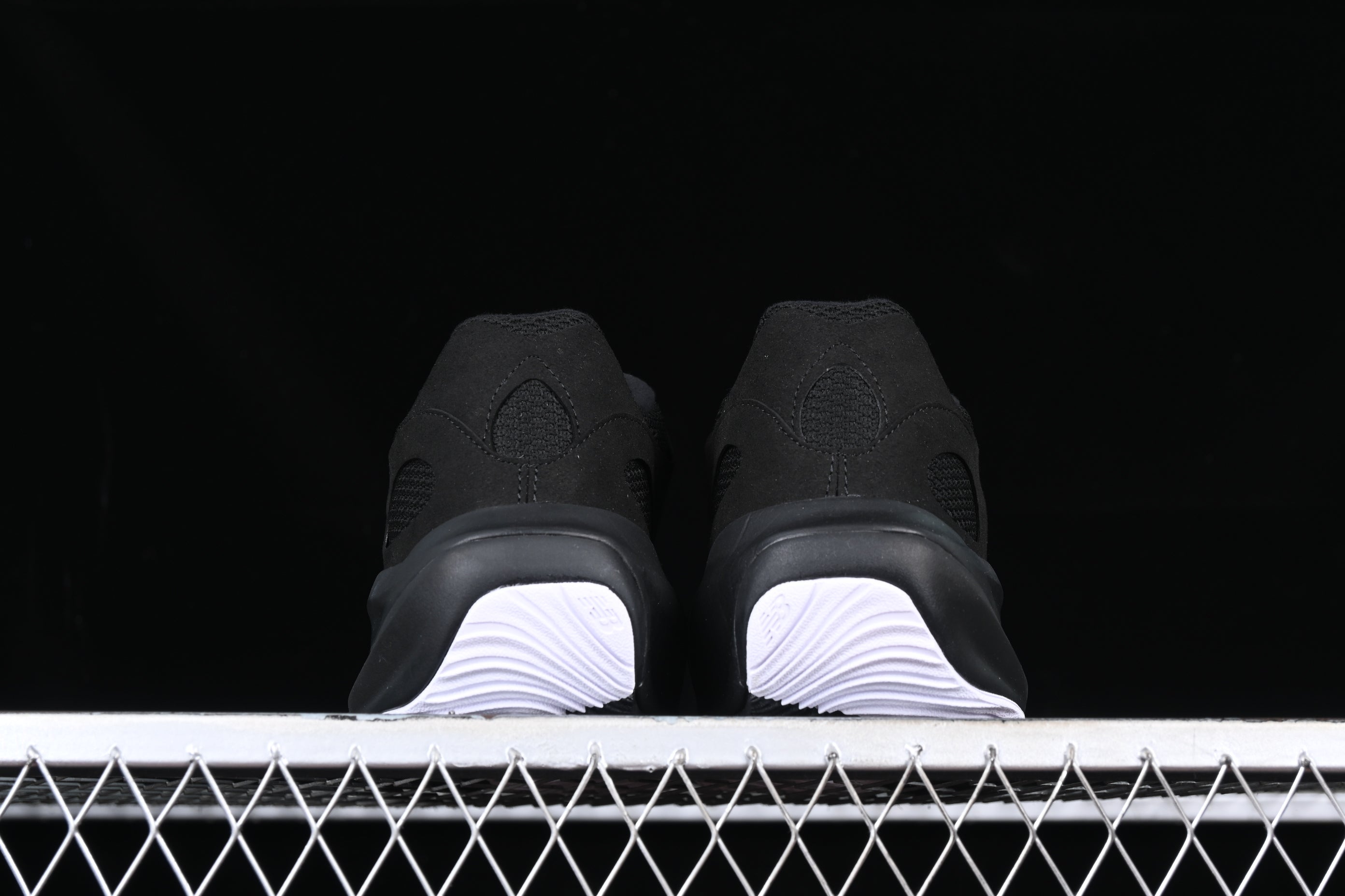 New Balance Warped - Black