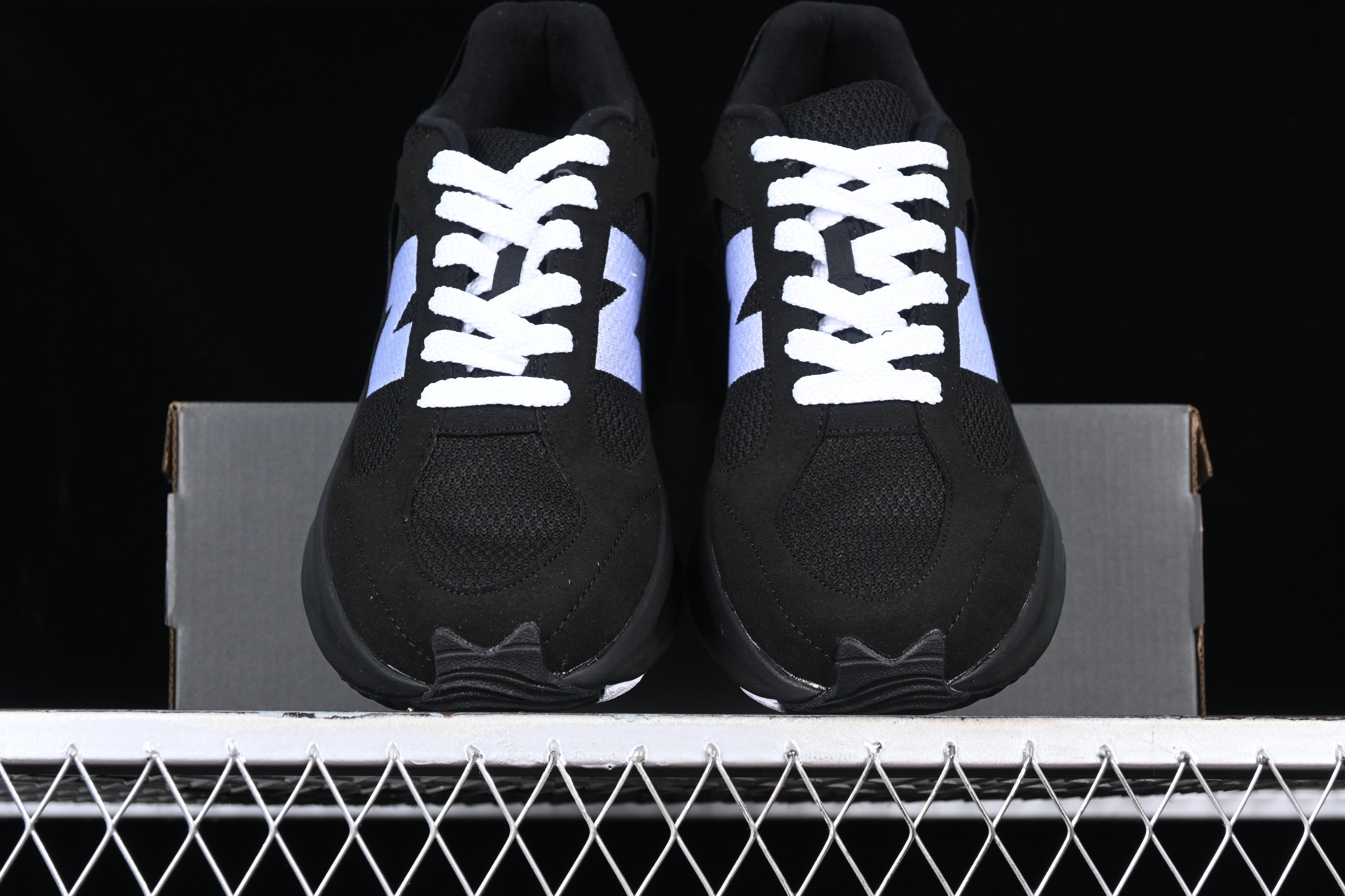 New Balance Warped - Black