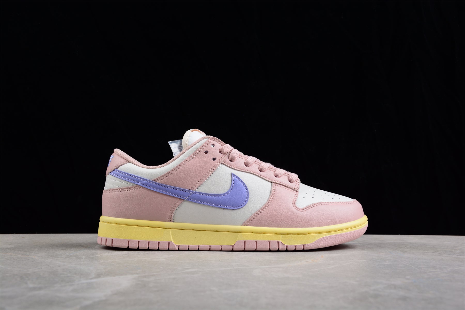 NikeSB Dunk Low - Classic Versatile