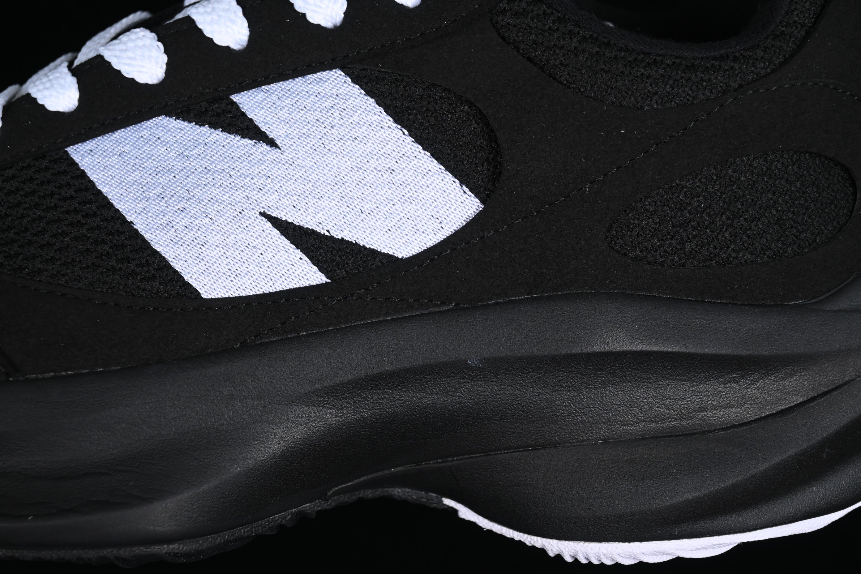 New Balance Warped - Black