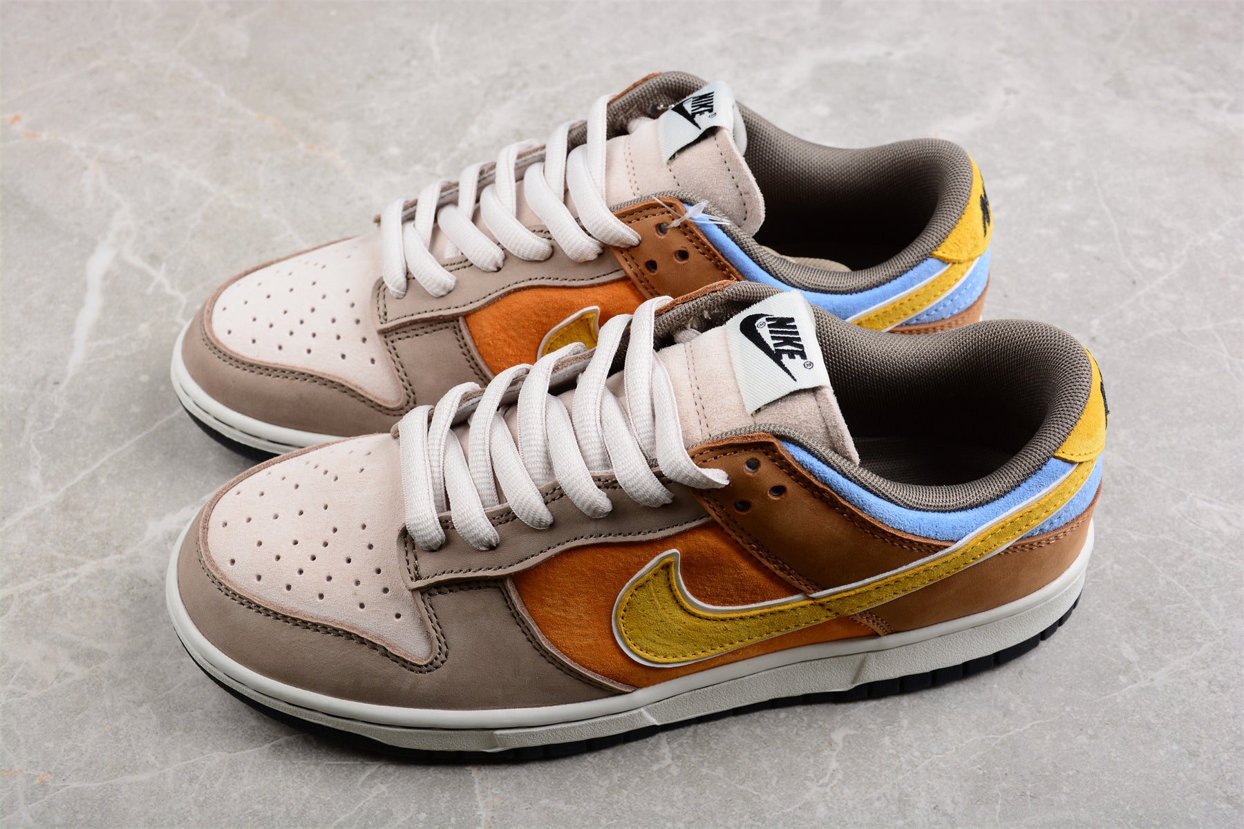 Otomo Katsuhiro x NikeSB Dunk Low - Brown/Gold
