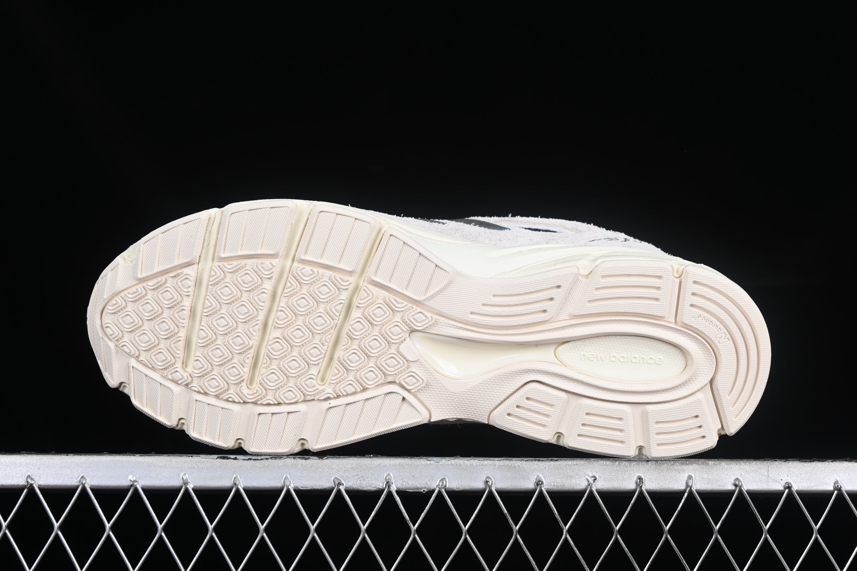 New Balance 990 - Intro