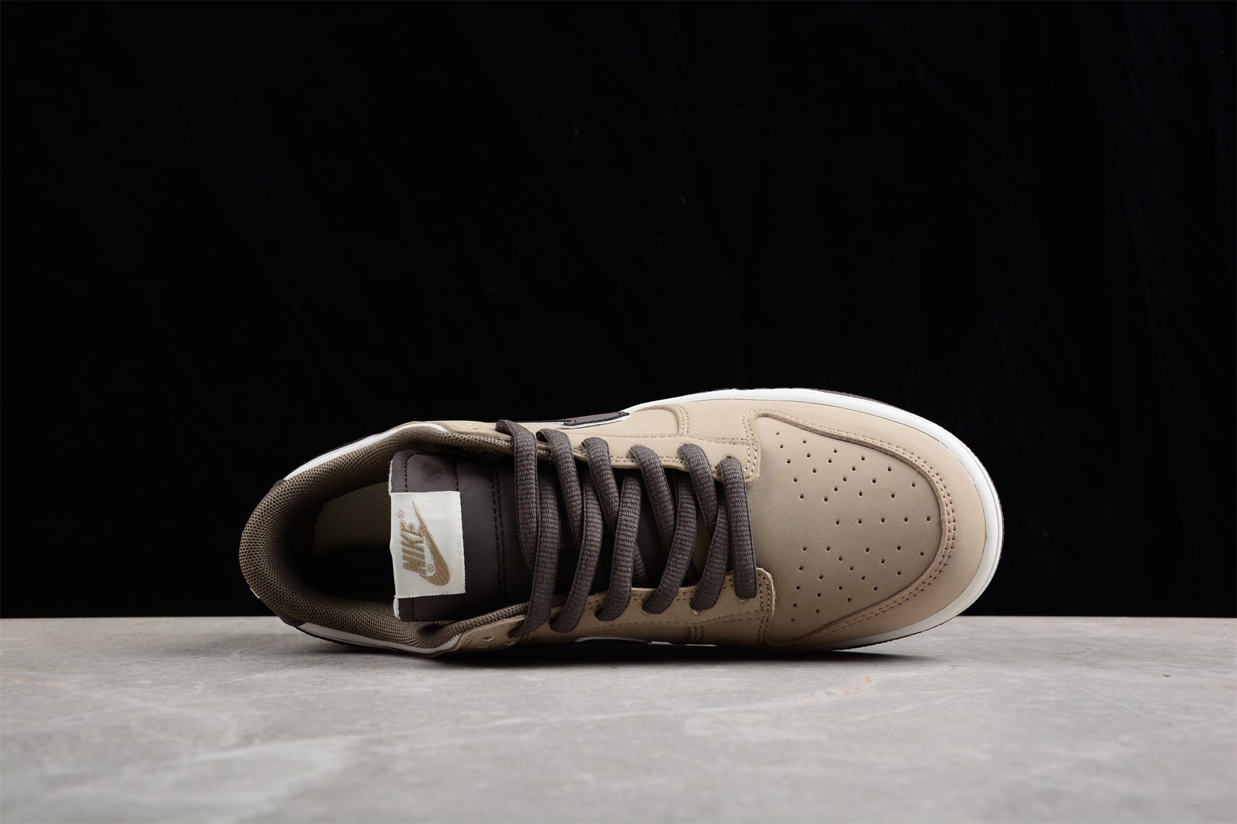Otomo Katsuhiro x NikeSB Dunk Low - Brown