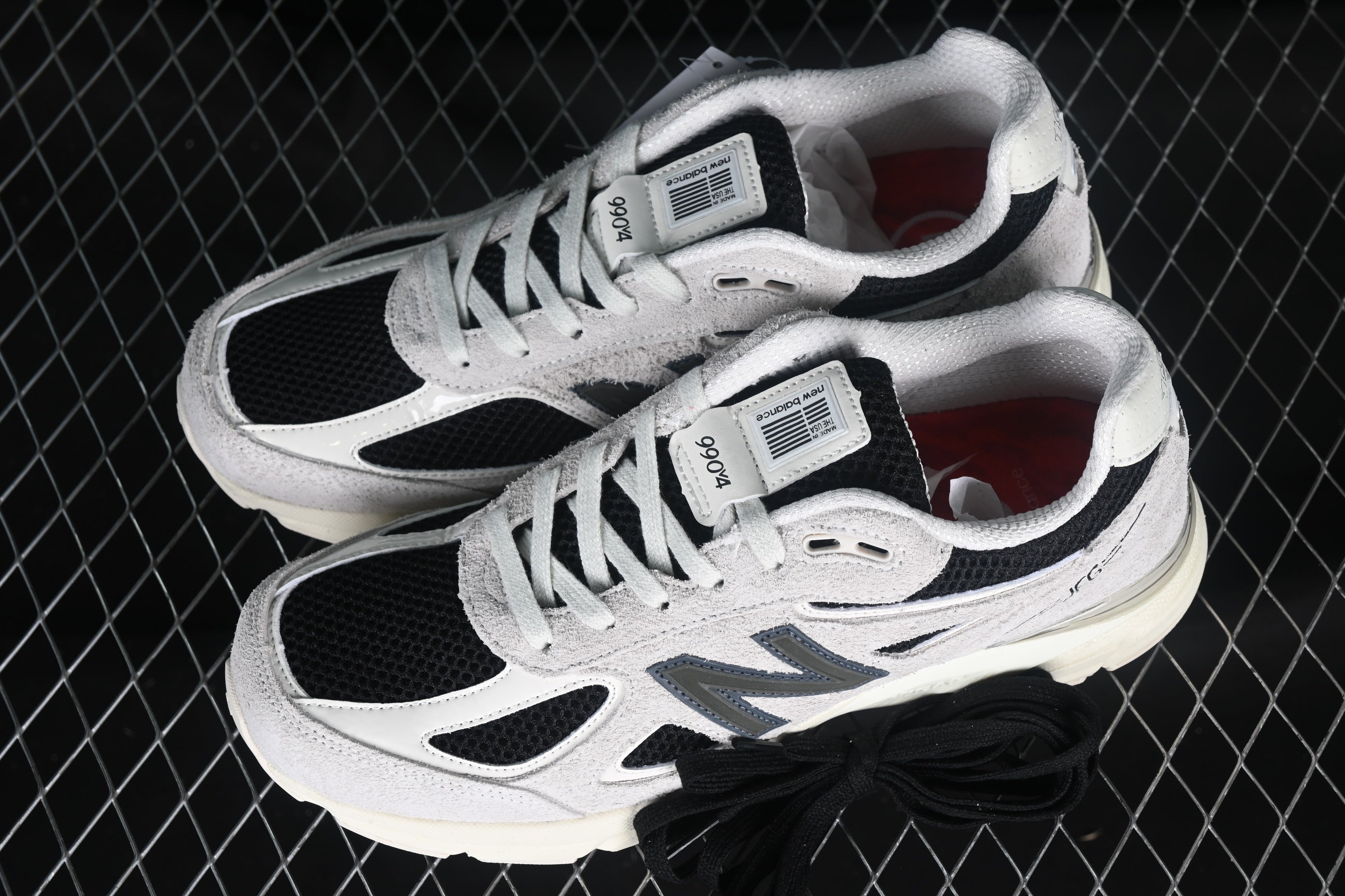 New Balance 990 - Intro