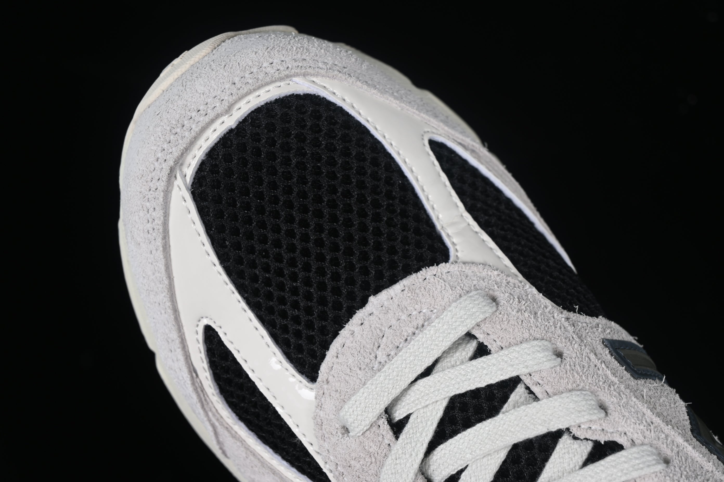 New Balance 990 - Intro