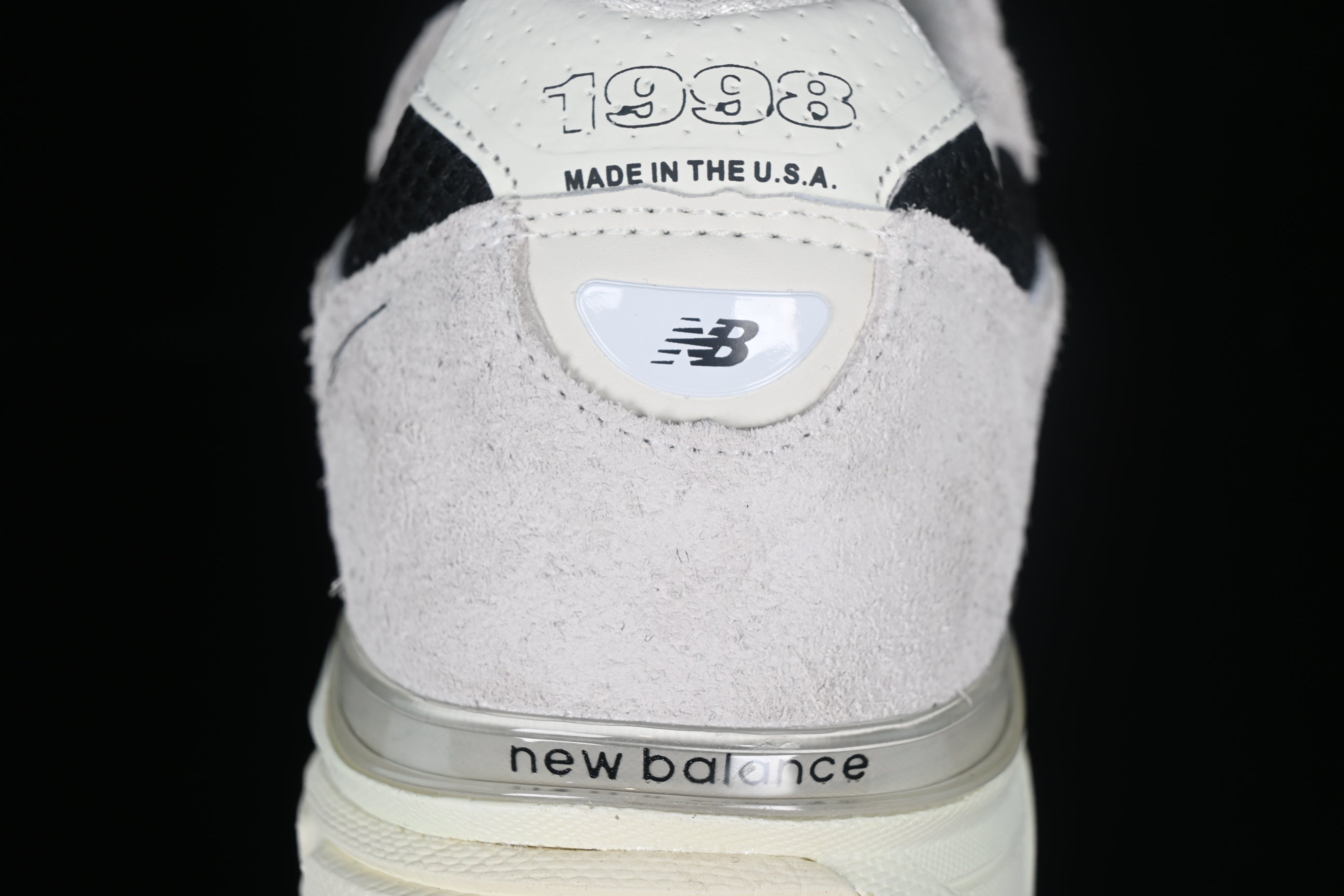 New Balance 990 - Intro