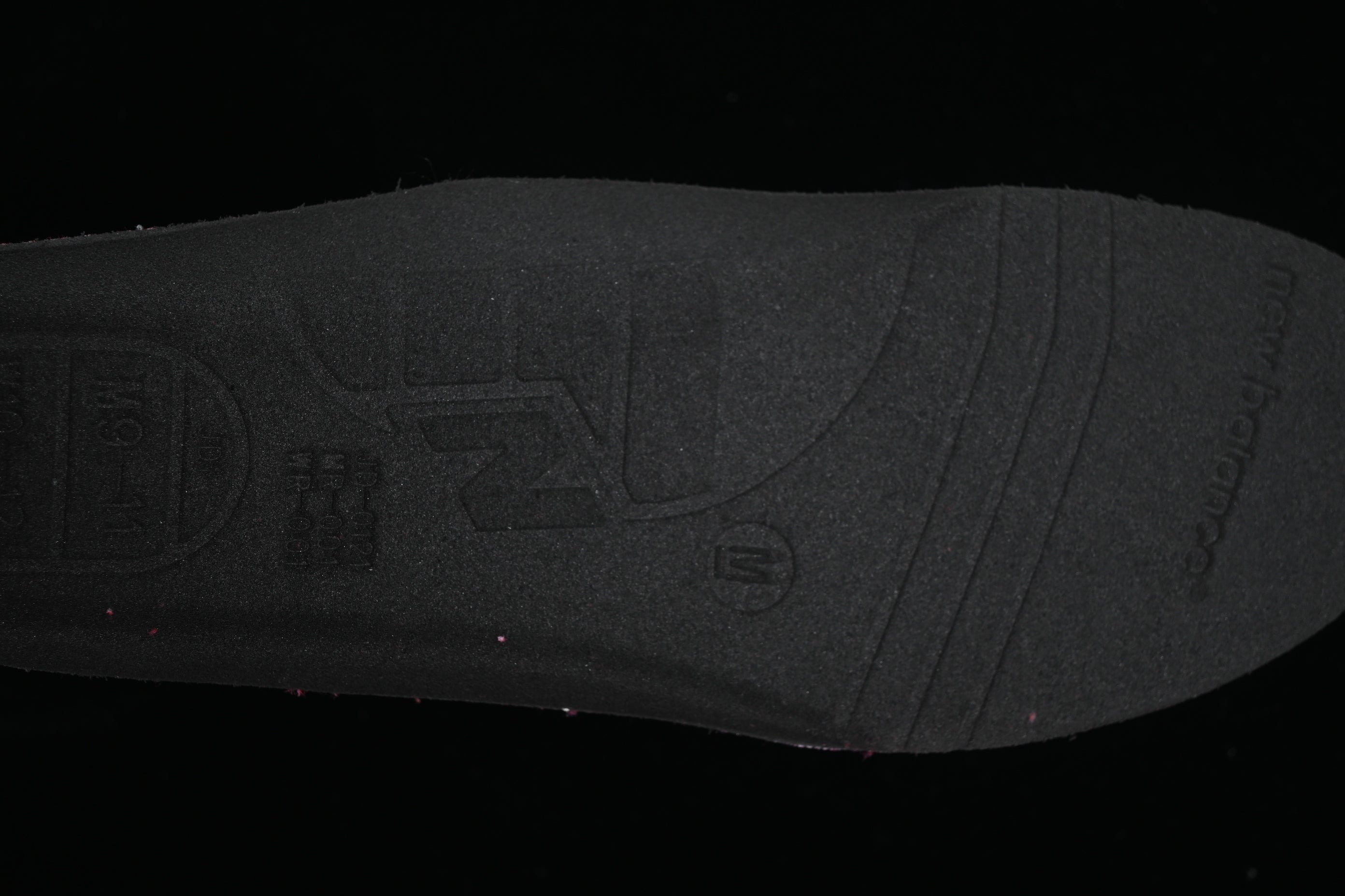 New Balance 990 - Intro