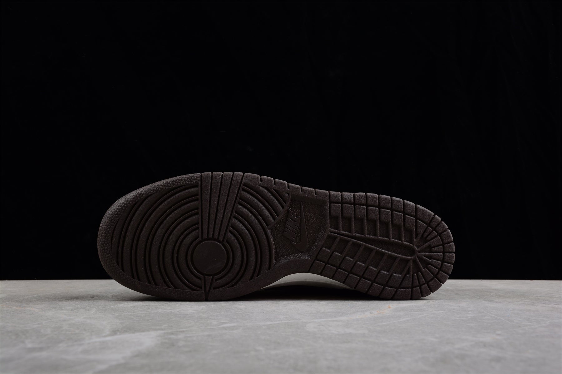 Otomo Katsuhiro x NikeSB Dunk Low - White/Brown