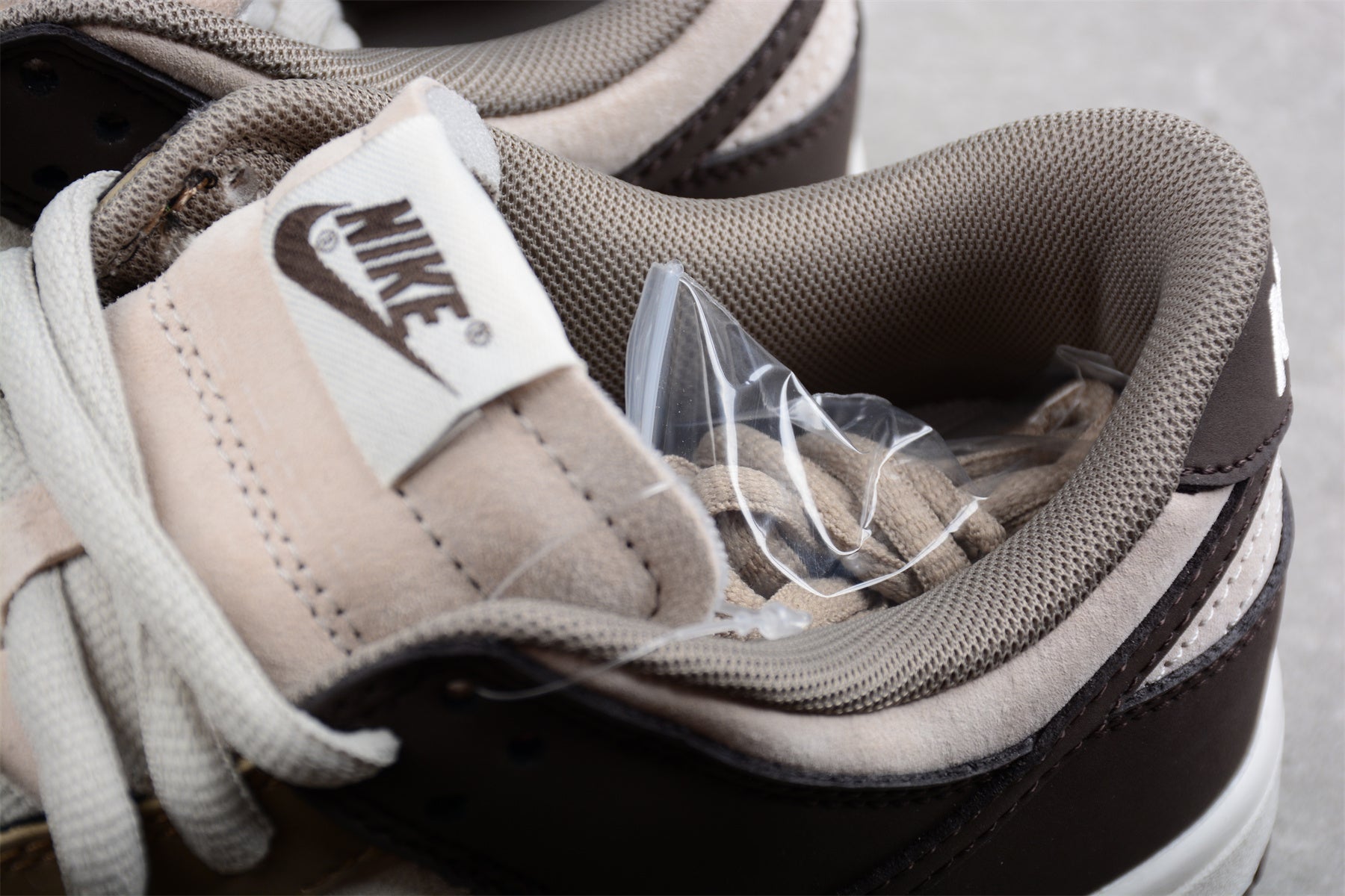 Otomo Katsuhiro x NikeSB Dunk Low - White/Brown