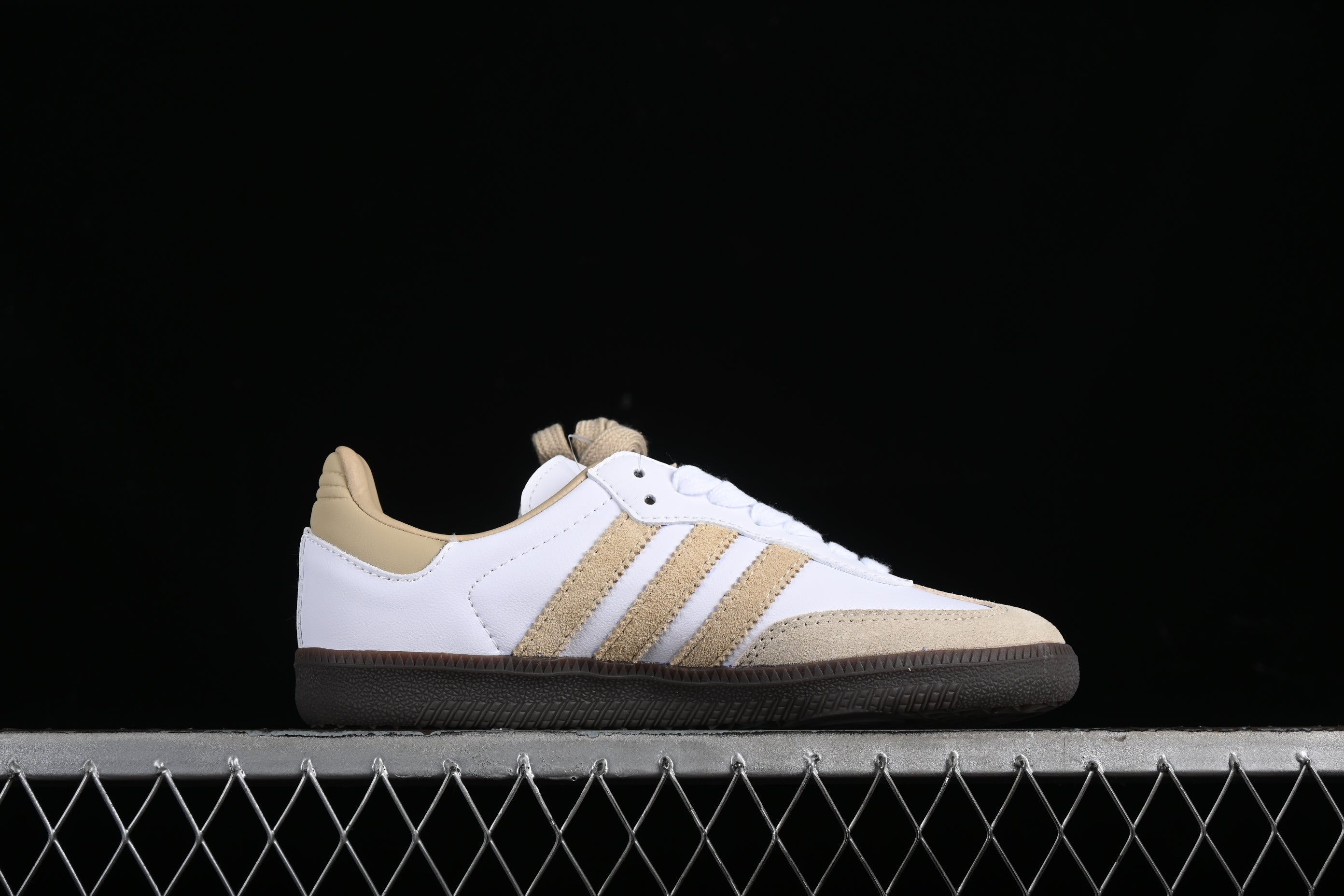 adidasUnisex Samba - Cream/White